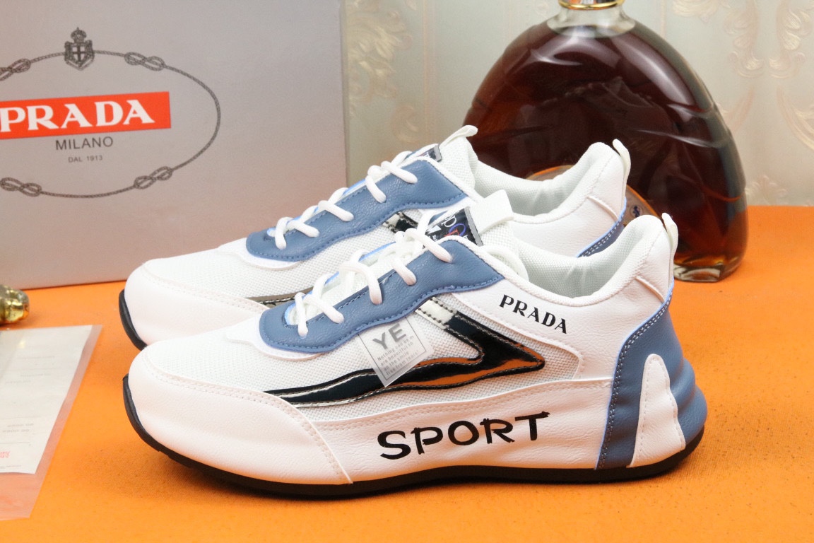 I5 爆款 Prada 普拉达 男士时尚休闲鞋官网原版1:1开模,原单品质鞋面采用进口意大利头层牛皮 ,透气网布内里,做工精细,高端大气,橡胶耐磨防滑包跟大底,穿着舒适,值得拥有.码数：39-43