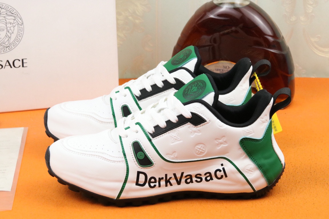 J0  Versace 范思哲  官网最 男士休闲时尚男鞋四季爆款版型时尚,潮男专属 独有的官网最新品牌元素元素鞋面优质进口牛皮,透气网布内里时尚又大方原版包底防滑橡胶大底实物拍摄38-43