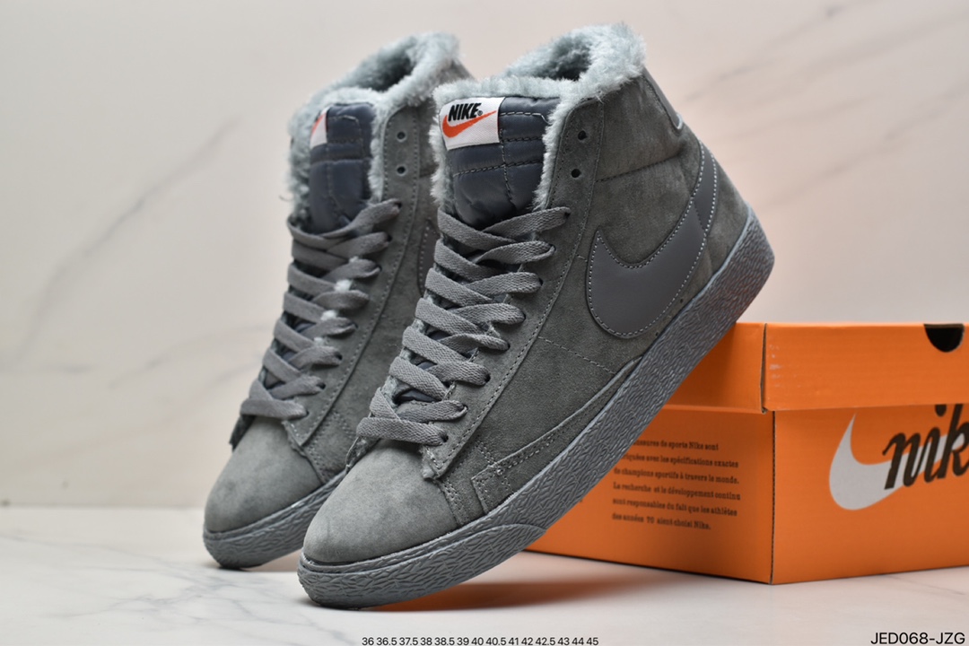 150  NIKE BLAZER LOW The New Way为概念的 Nike Blazer 518171-015