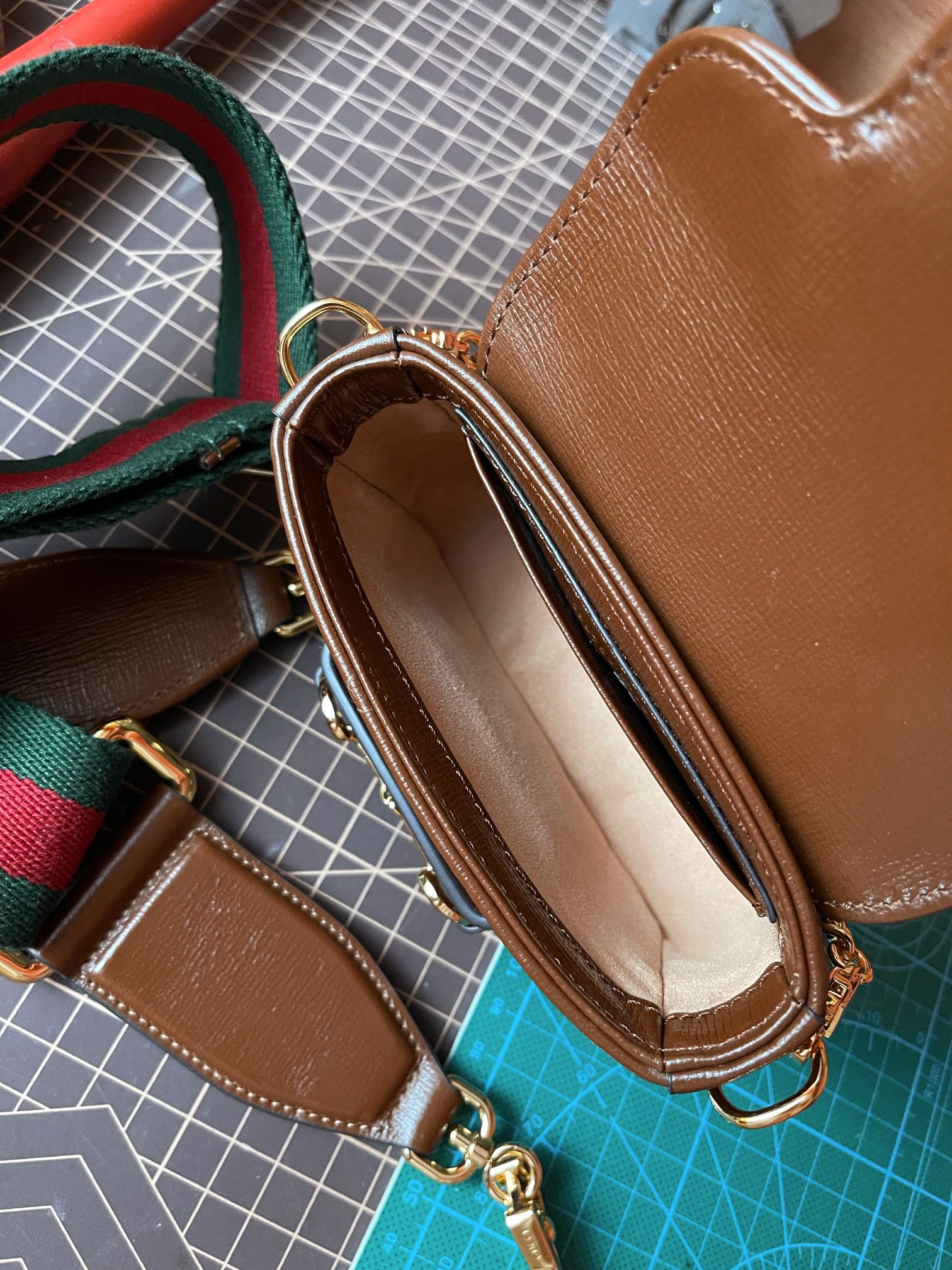Gucci Bag Collection crafted with premium materials and signature design 9