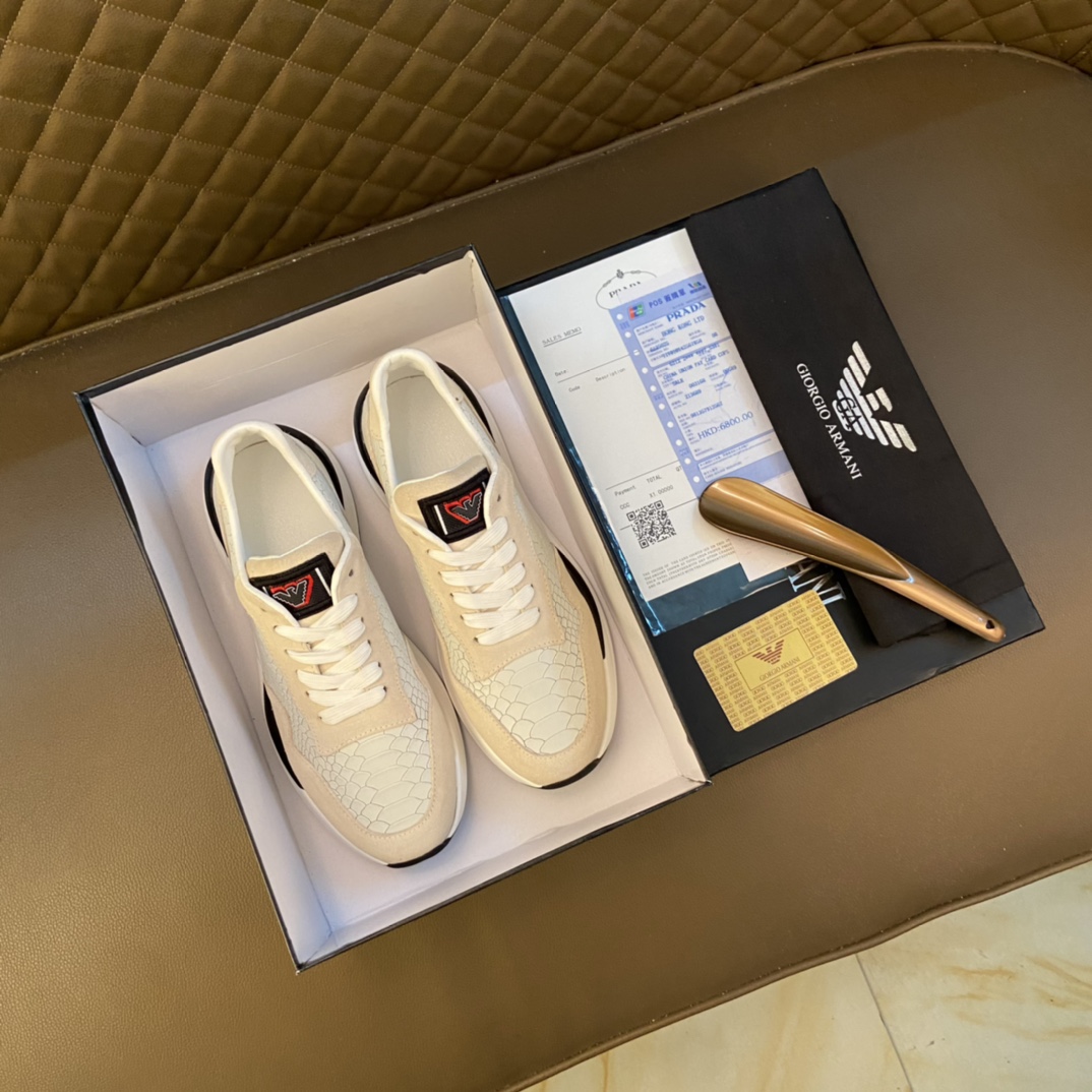 I5 Armani 阿玛尼  休闲系列 原版专柜潮鞋 鞋面意大利进口特殊材质原版面料,羊皮内里,潮男年轻人必备,欧美时尚风格,无论走到那你都是亮点.1:1复刻 运动风,原单 Armani 阿玛尼 印图 懒人套脚必备 原版运动底 精品打造 适合司机驾车出行 款式简单而不失奢华,百搭,让你走到那都是亮点,男鞋码数：38-44 45定做 黑色 黄色白色 选 供实体店补货