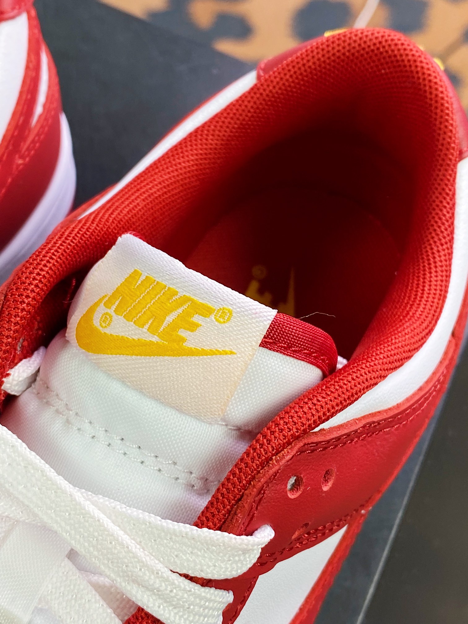 320 SB Dunk Low"White Red Yellow"扣篮系列低帮休闲运动滑板板鞋DD1391-602