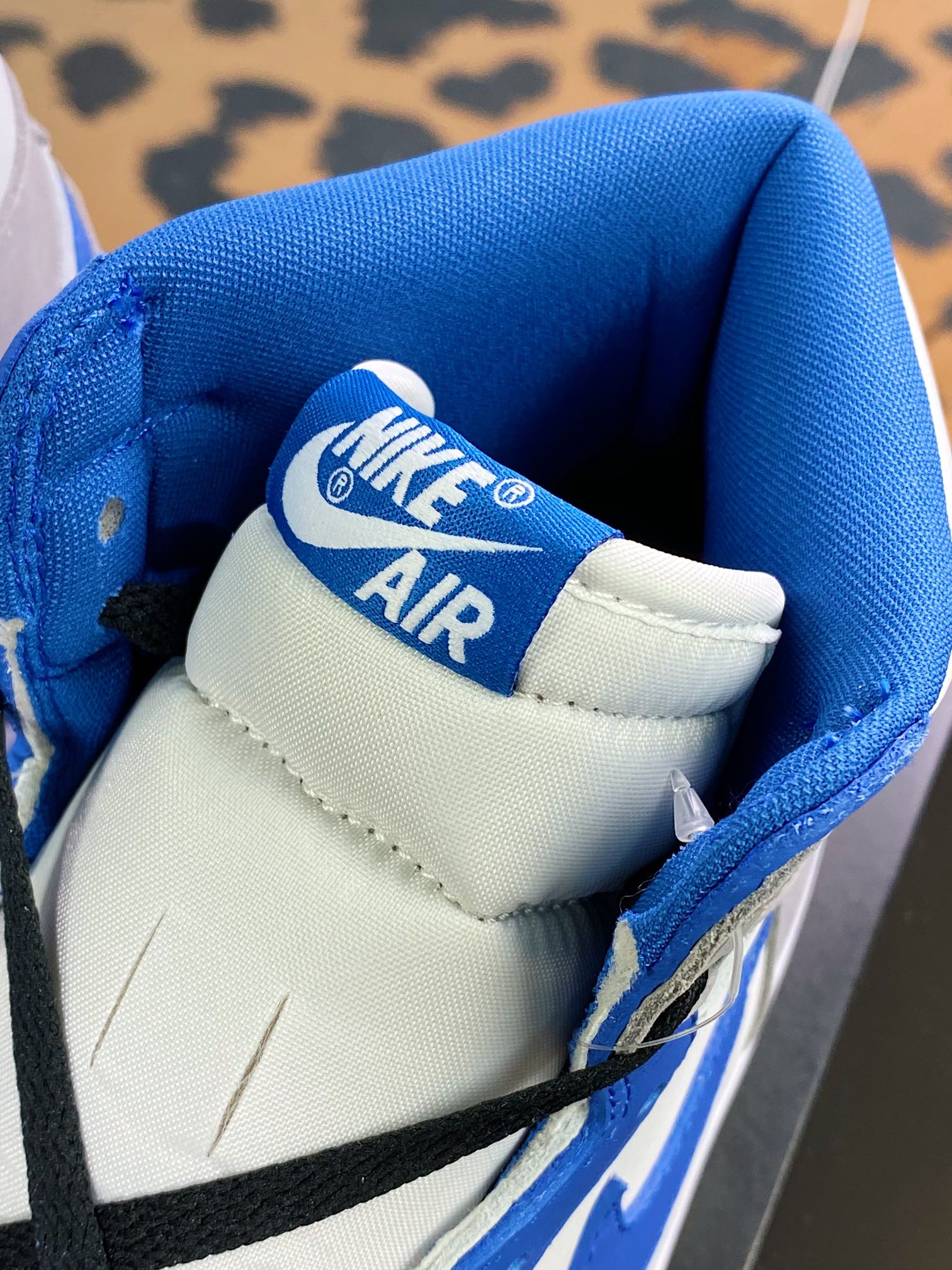 280 Air Jordan 1 Retro High OG"True Blue"AJ1代“白蓝灰”DZ5485-410