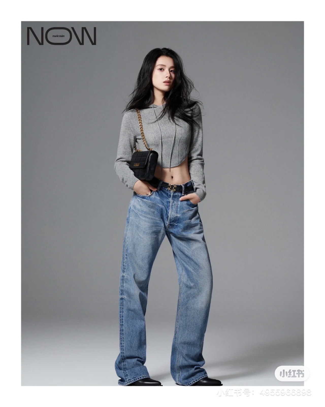 NO:532477,Celine quilted handbag retro style new product classic diamond cut-faced gold chain black lambskin and gold chain are really perfect match This side-cut brass chain is inspired by Arc de Triomphe Square. The surrounding metal chains add a modern atmosphere to the bag~, Celine, celine, celine, sheepskin19860909Celine 秋冬新款绗缝手袋复古调新品 经典钻石切面金色链条 黑色小羊皮与金色链条真的是绝配 这款侧面经过切割打磨的黄铜链条灵感来自凯旋门广场 周围的金属链条为包包添上了一丝摩登的气息~,赛琳celine,celine,celine,sheepskin,Bag