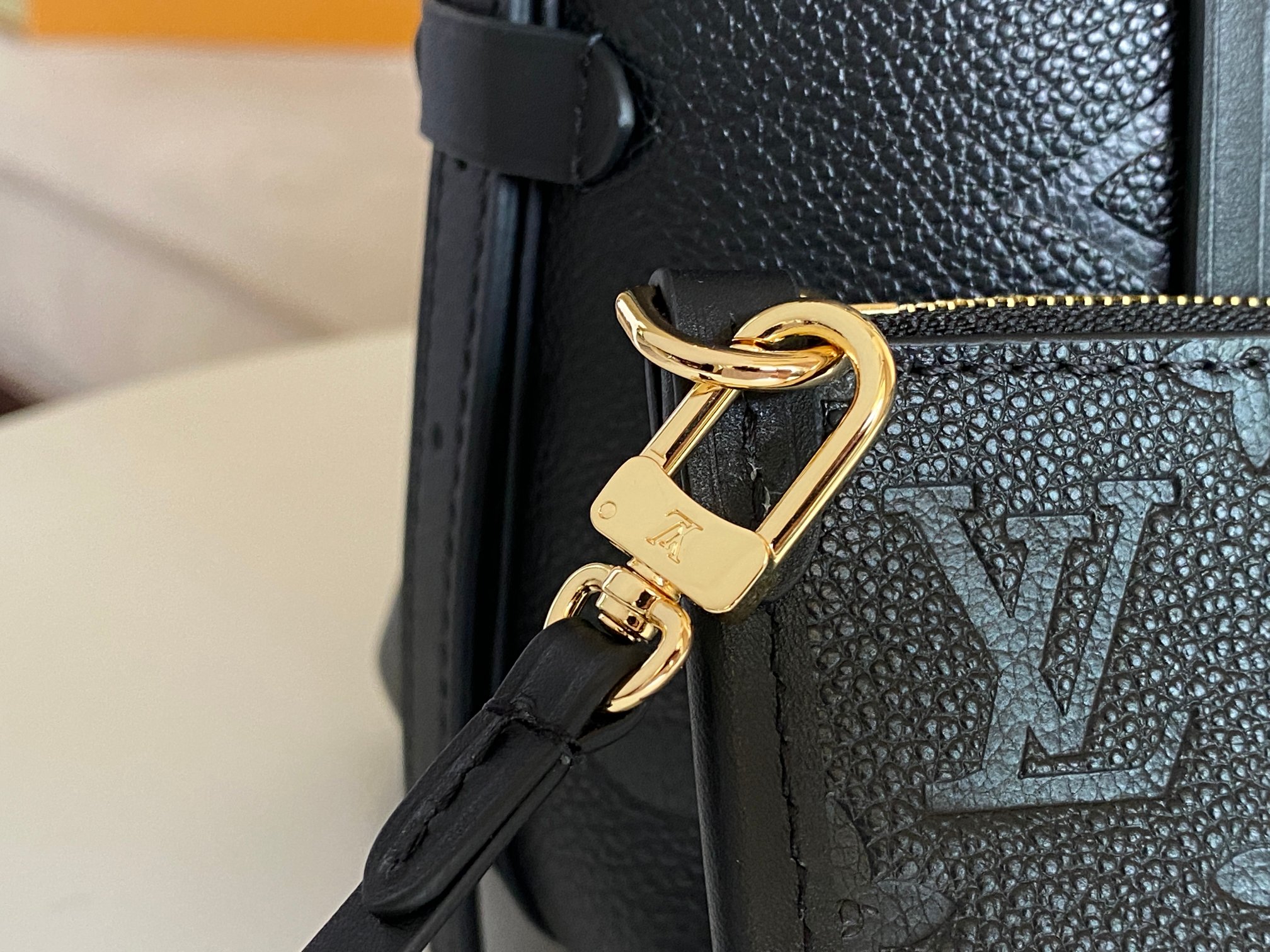 NO:210090,【CarryAll Small Handbag】M46288 Black, More Details…,LV【Top Original List】,louis vuitton19860909【CarryAll 小号手袋】M46288黑,更多细节………,LV【顶级原单】,louis vuitton,Bag