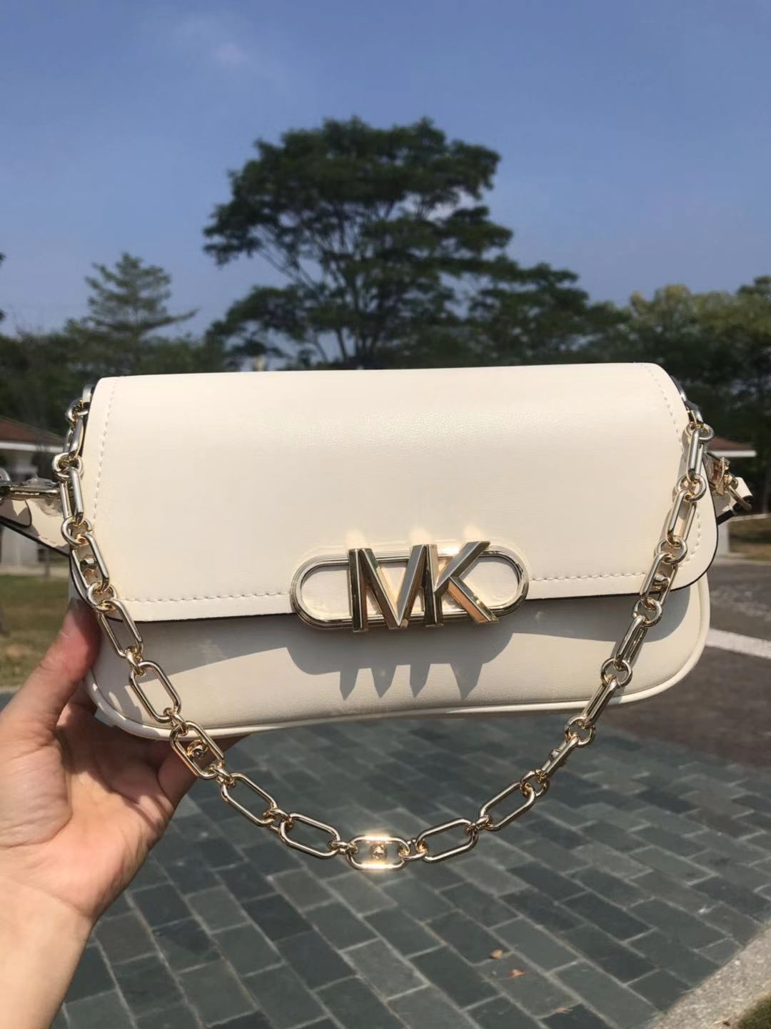 Michael Kors Mk2022年新款腋下包