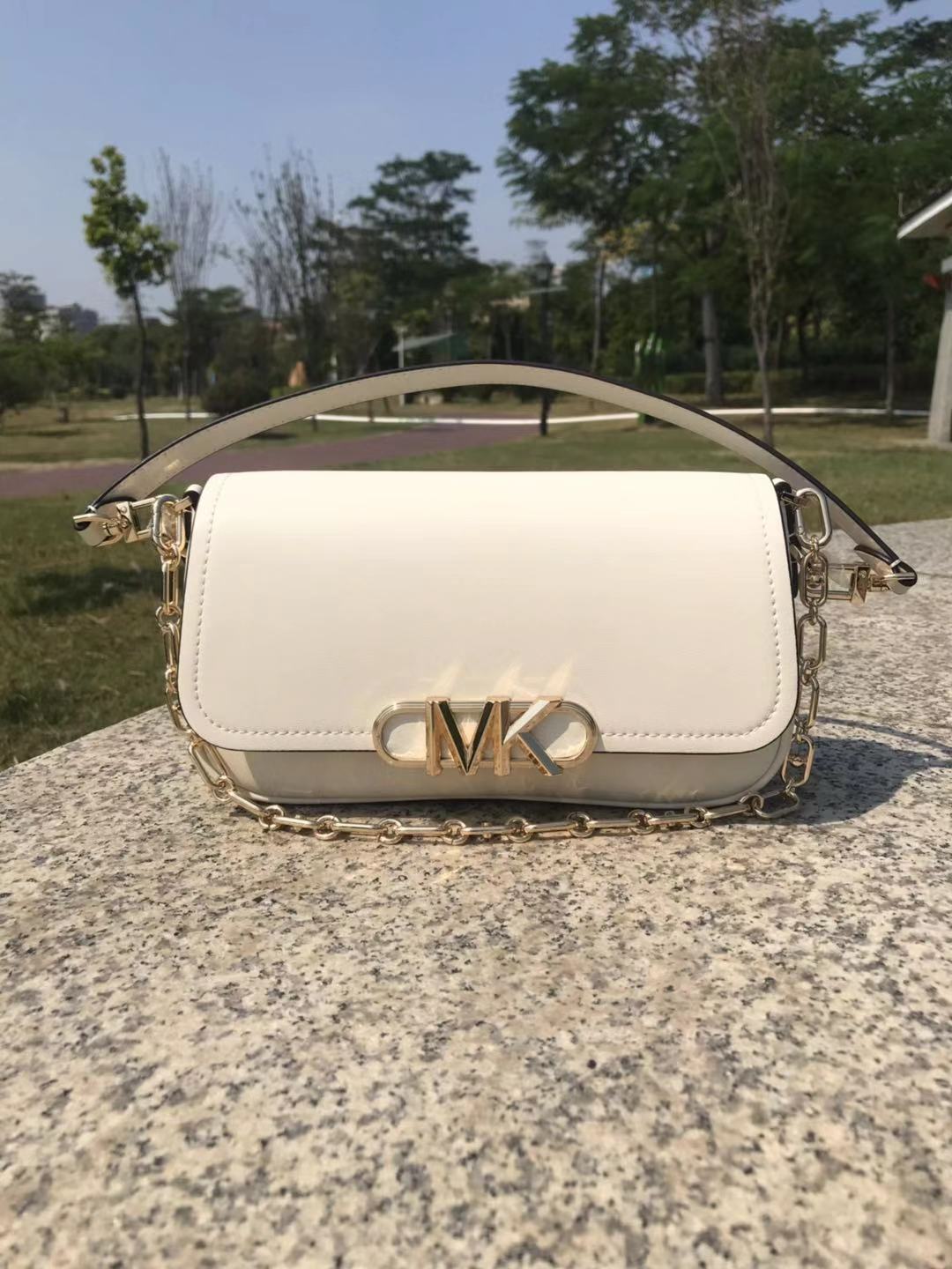Michael Kors Mk2022年新款腋下包