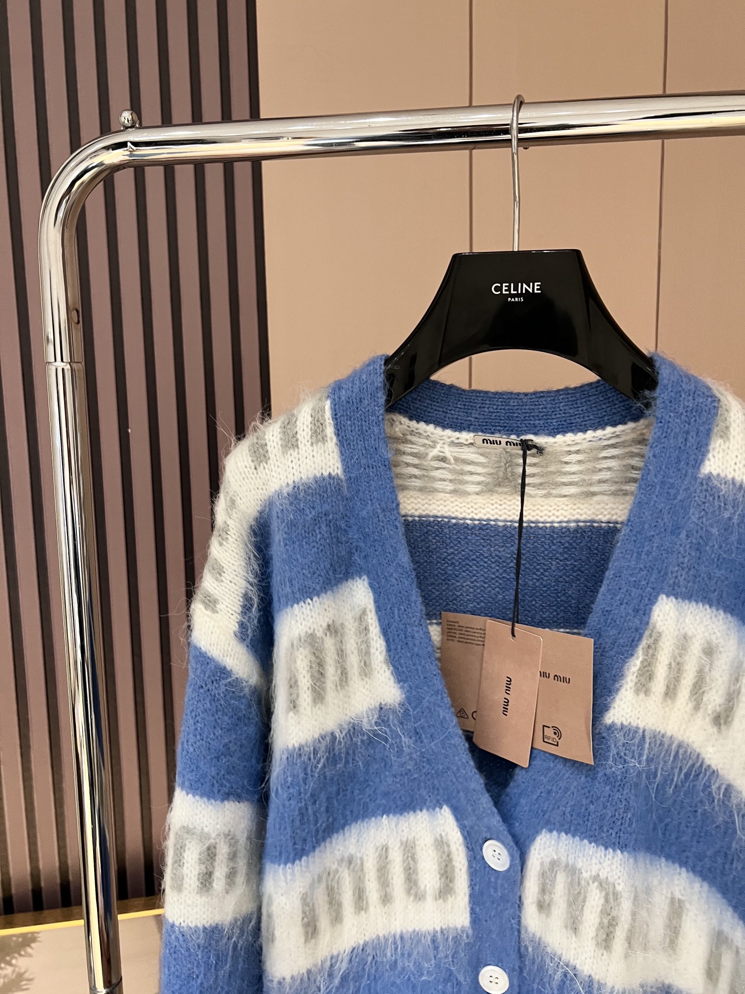 2022MiuMiu 2022FW马海毛条纹针织开衫毛衣