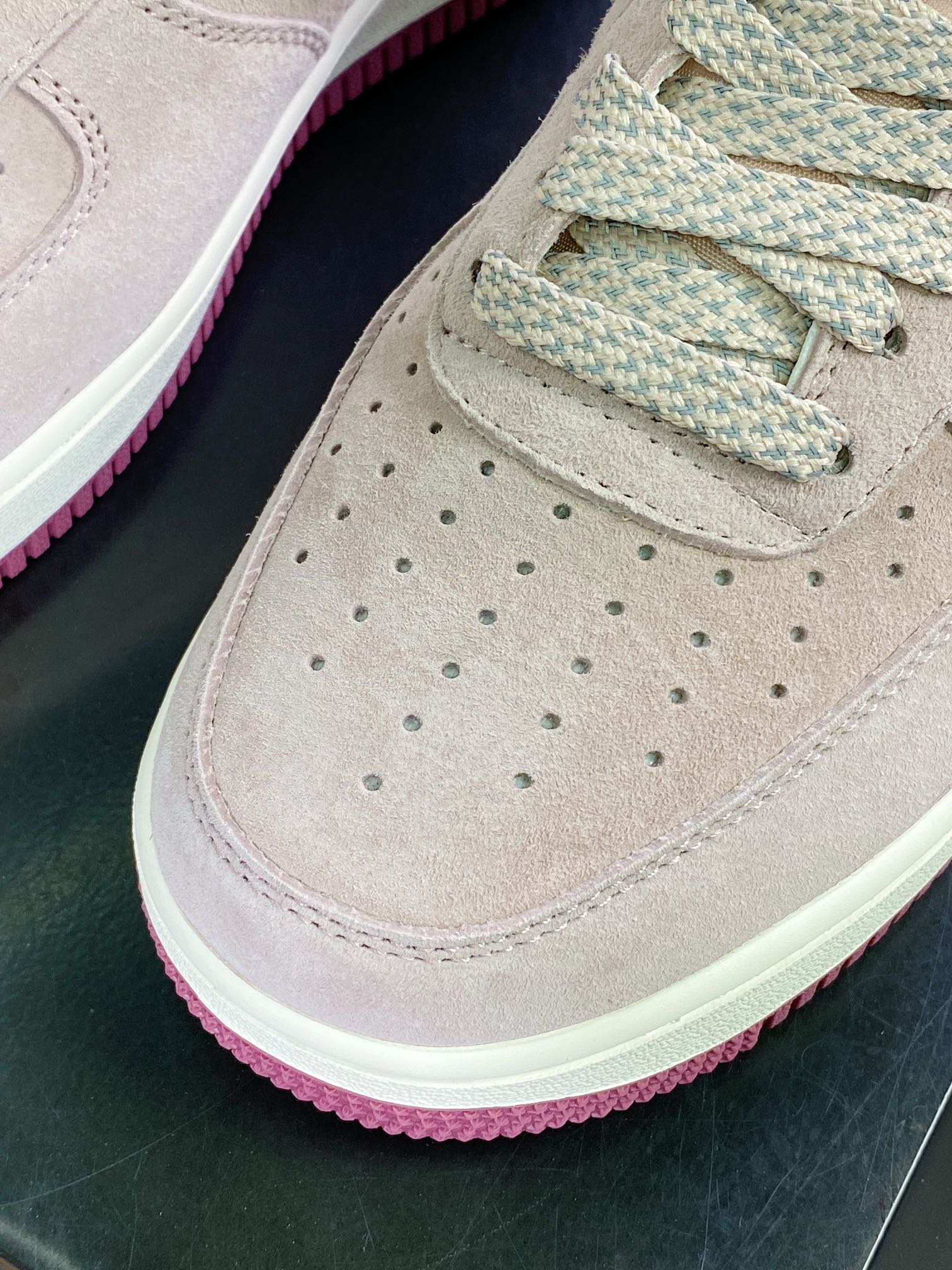 260 Otomo Katsuhiro x Air Force 1’07 LV8 Low”AKIRA”空军一号经典低帮KT0036-088