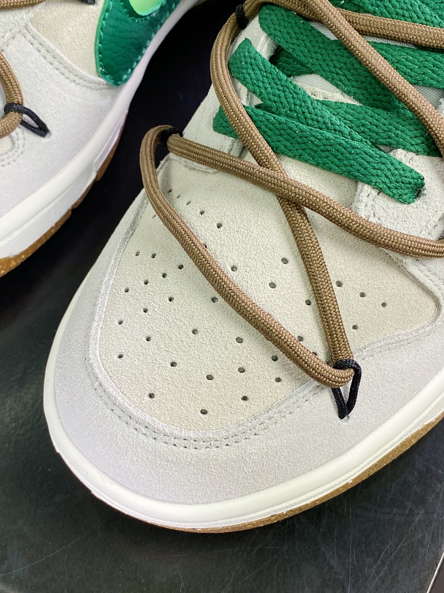 260  SB Dunk Low SE ”85 Grey Green”扣篮系列DO9457-100