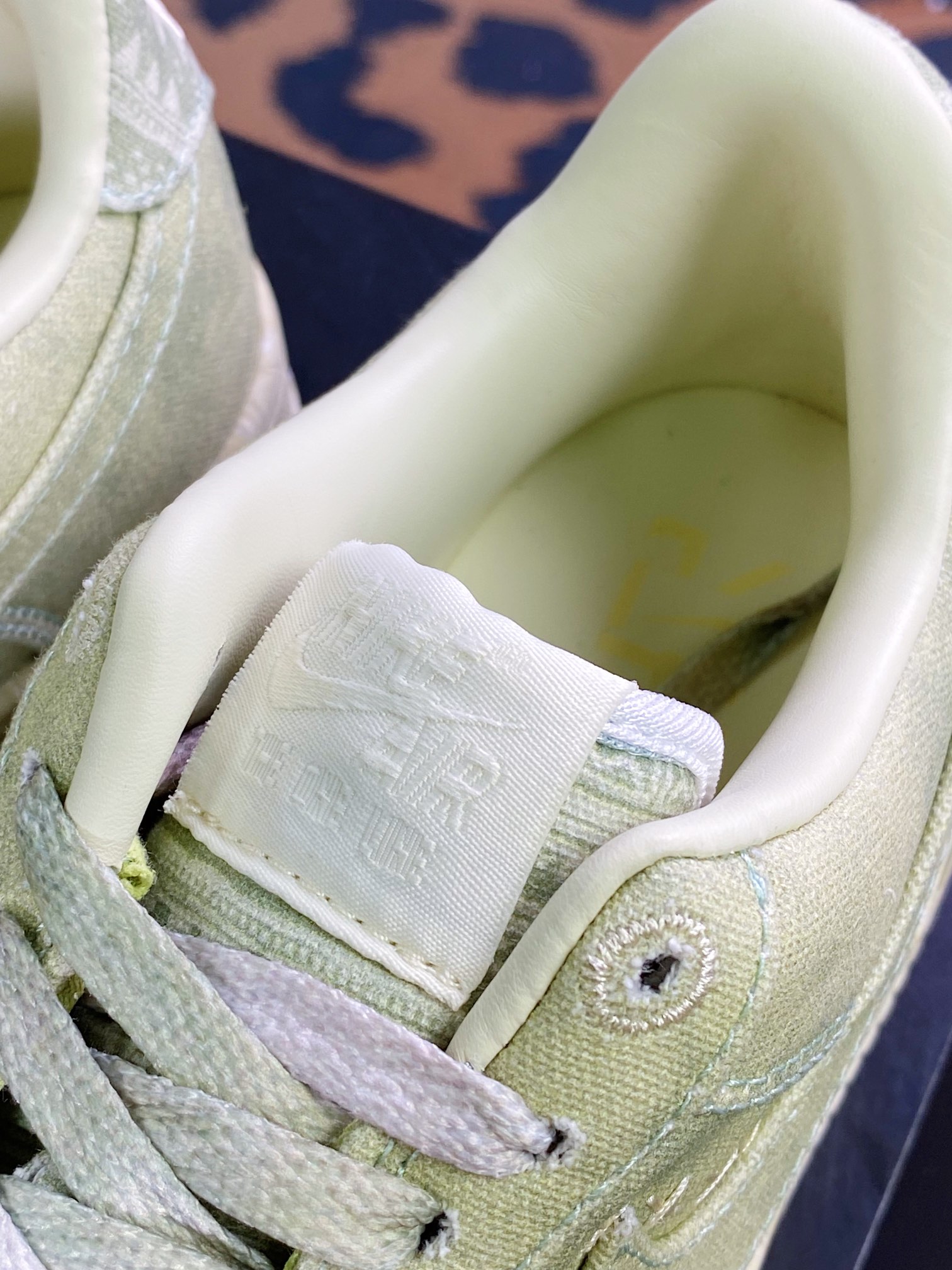 180 Air Force 1’07 Low PRM” NAl-KE Cha”空军一号DV4246-333