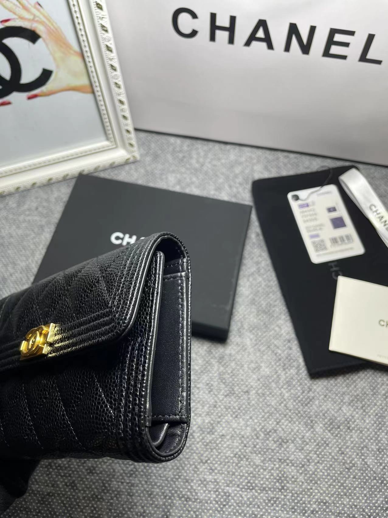 CHANEL。 leboy中号三折钱包💦款号A84302球纹头层牛皮配鎏金扣、菱格纹路.原单品质!