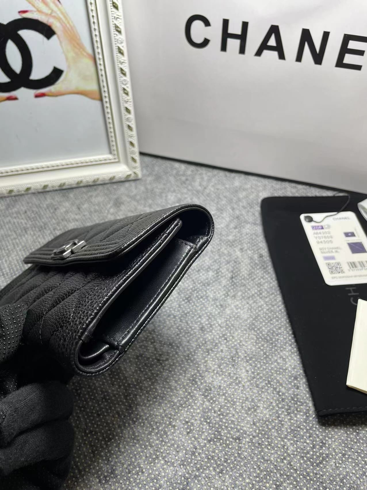 CHANEL。 leboy中号三折钱包💦款号A84302球纹头层牛皮配复古五金、菱格纹路.原单品质