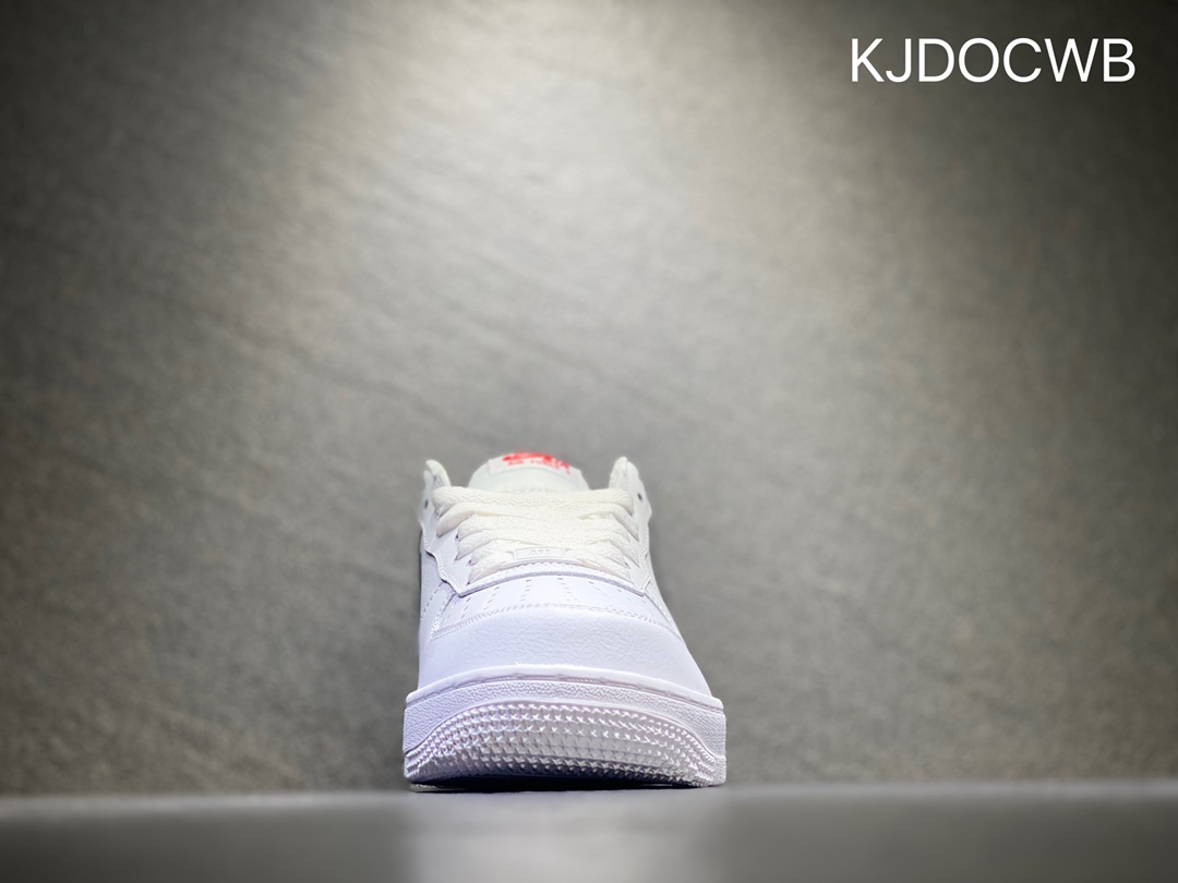 200 Nike Air Force 1 空军一号 DQ7570-001