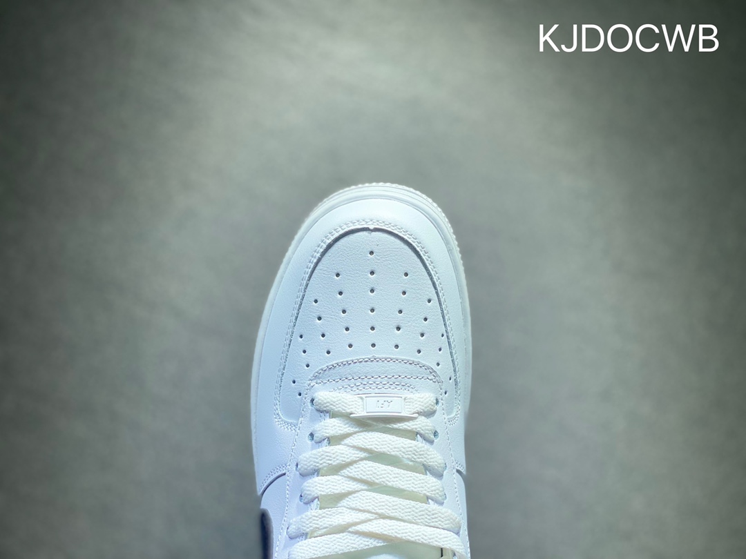 200 Nike Air Force 1 空军一号 DQ7570-001
