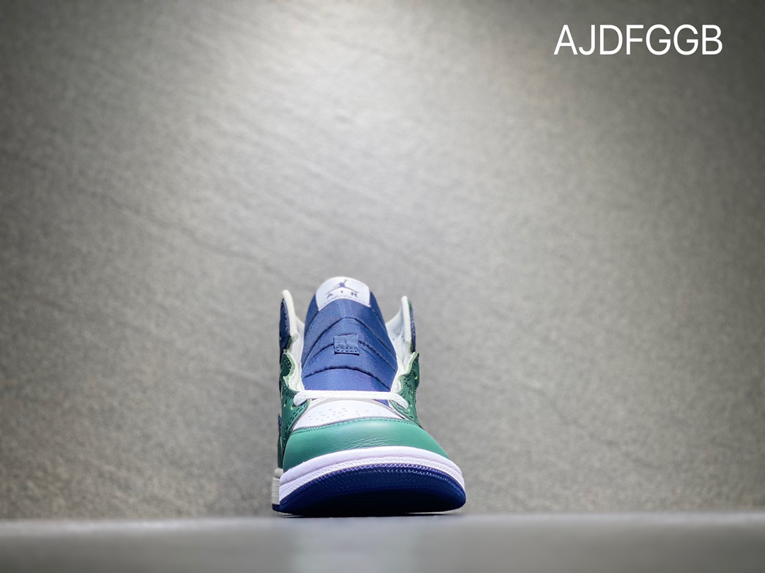 本地自取260 NIKE Air Jordan 1 mid乔丹中帮休闲板鞋 DZ5326-300