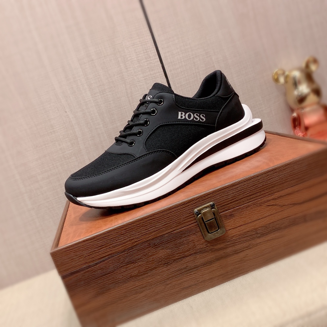 I5 BOSS 最新爆款休闲鞋,顶端品牌奢侈～代购,顶级～质量.专柜同卖产品鞋面選用进口透气牛皮搭配织网材质透气运动内里精细做工.原版个性时尚柔软橡膠耐磨防滑大底,上脚轻巧舒适,实物拍摄實物更好看,010广州码: 38-44.2色可选.