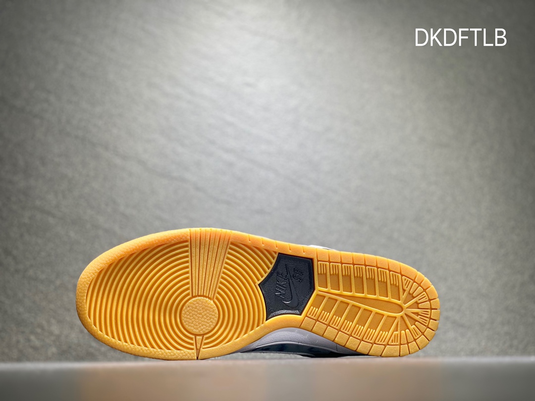 260 Nike SB dunk Low 低帮休闲运动滑板板鞋745954-014