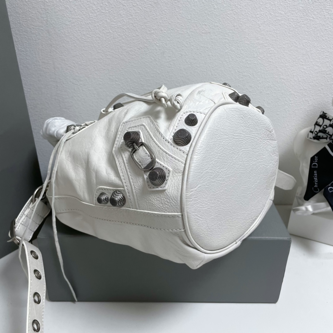 Balenciaga Classic Handcrafted Luxury Leather Shoulder Bag Ref 7