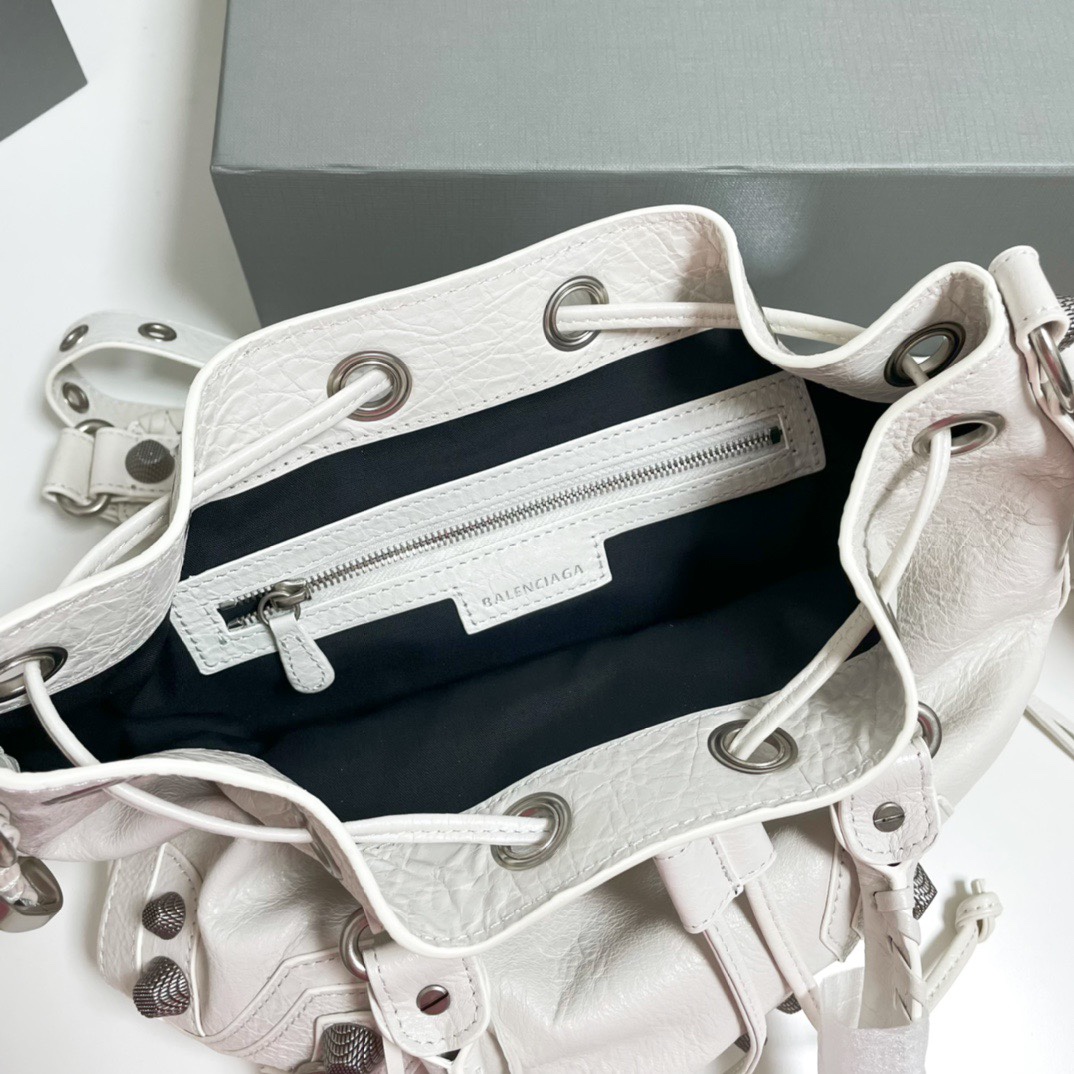 Balenciaga Classic Handcrafted Luxury Leather Shoulder Bag Ref 9