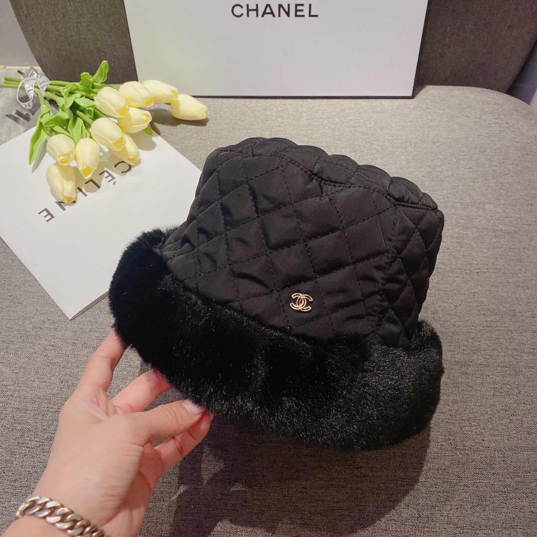 Chanel香奈儿2022秋冬新款兔毛菱格渔夫帽