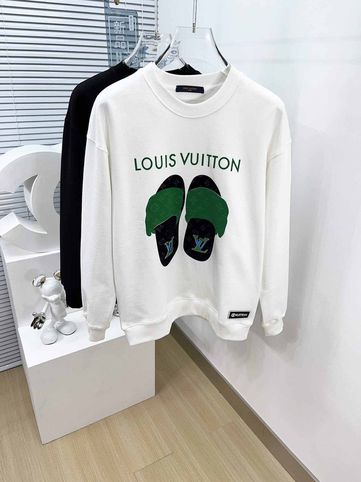 Louis Vuitton Clothing Sweatshirts Black White Cotton Fall/Winter Collection Casual