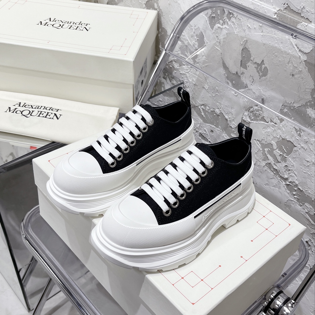 P300🌈 Versión superior de los zapatos deportivos casuales altos y bajos de lona de suela gruesa Alexander McQueen MQ. …