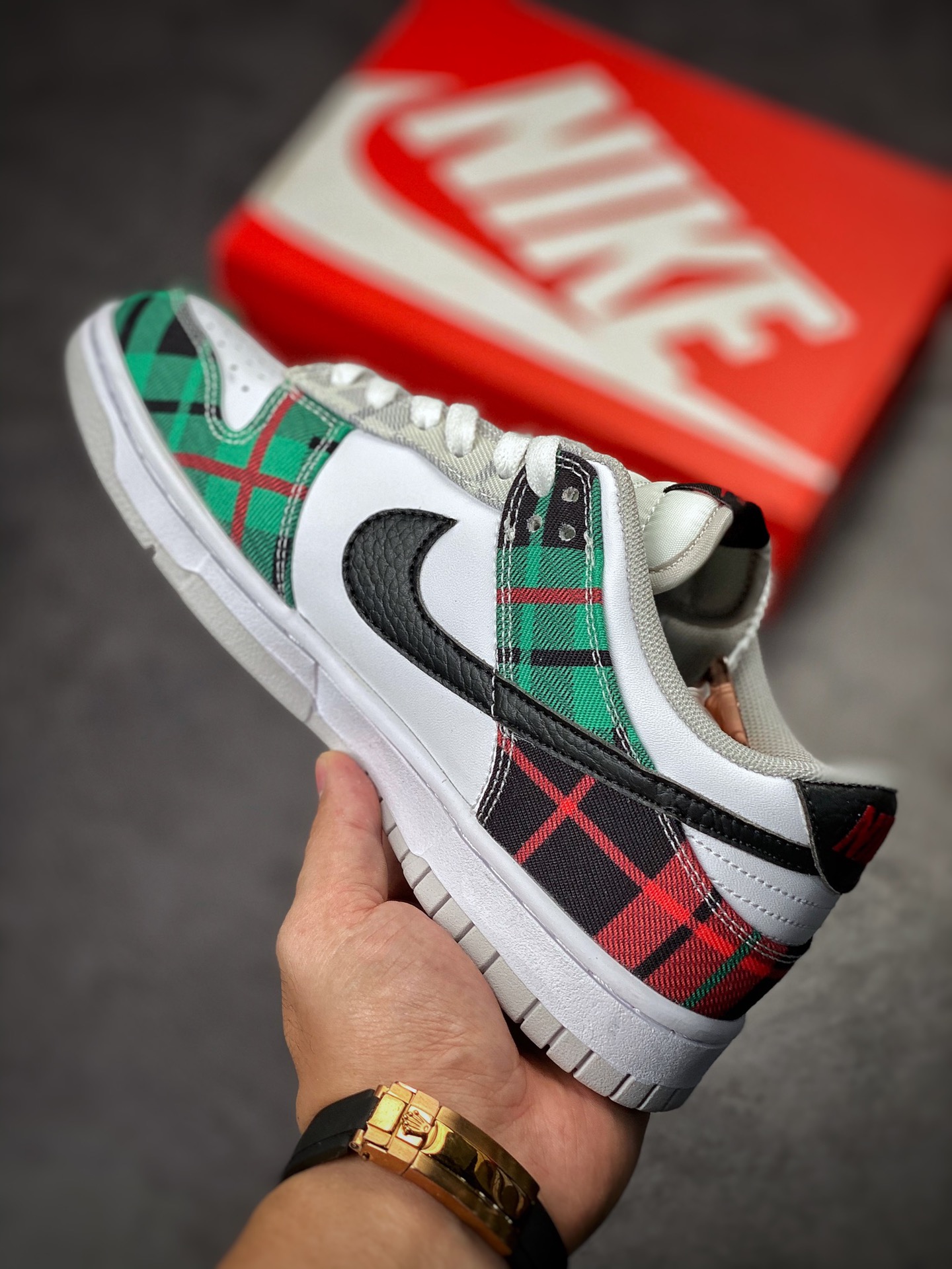 NIKE SB Dunk Low 格子布红绿 DV0827-100