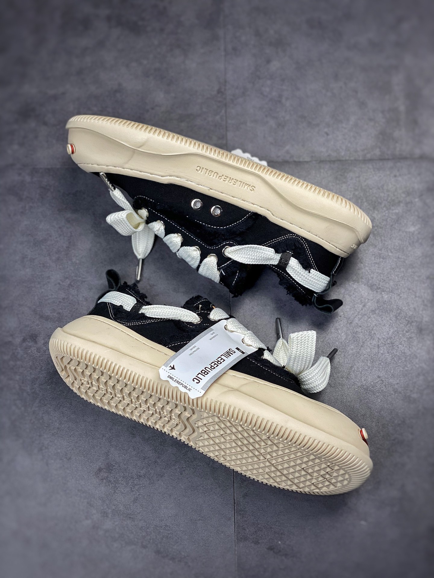 Sneakers Low Sneakers Thick Bottom Higher Low Top Reverse Lace Beggars Wind Canvas Low Top Casual Sneakers