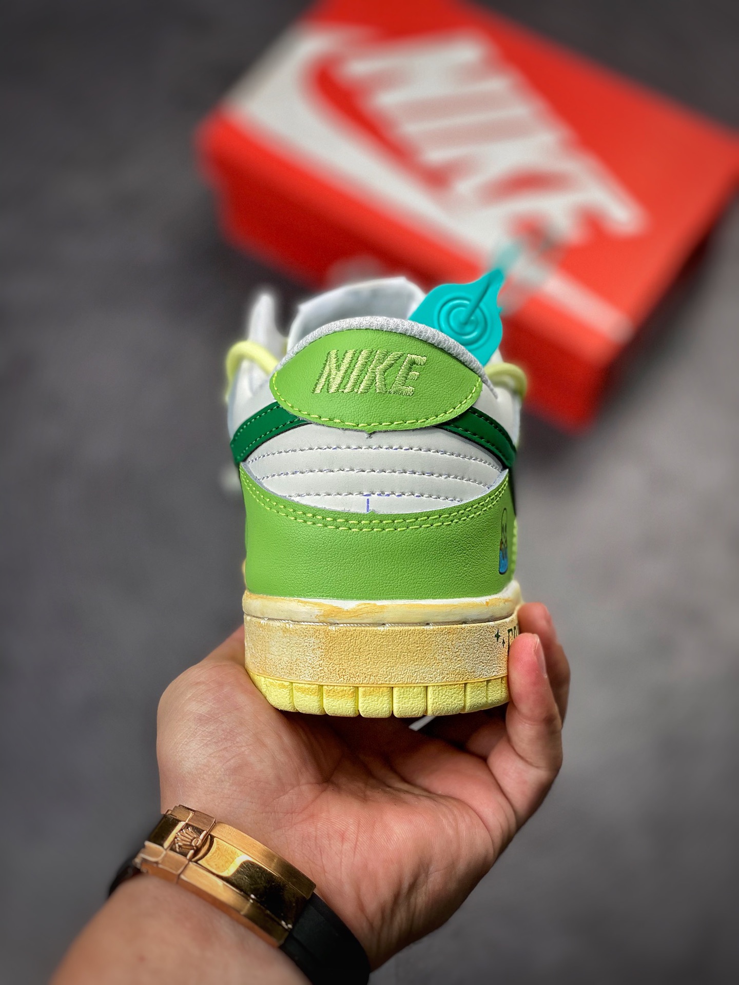 NIKE SB Dunk Low Apple Green Strap DH9765-100-Top High Quatity Cheap Sneakers Fashion Clothing Clothes Bags handbags Shoes of all Brand wholesale With The best Quality And Beautiful Price from China Factory Chinese suppliers wholesaler seller NIKE SB Dunk Low Apple Green Strap DH9765-100
