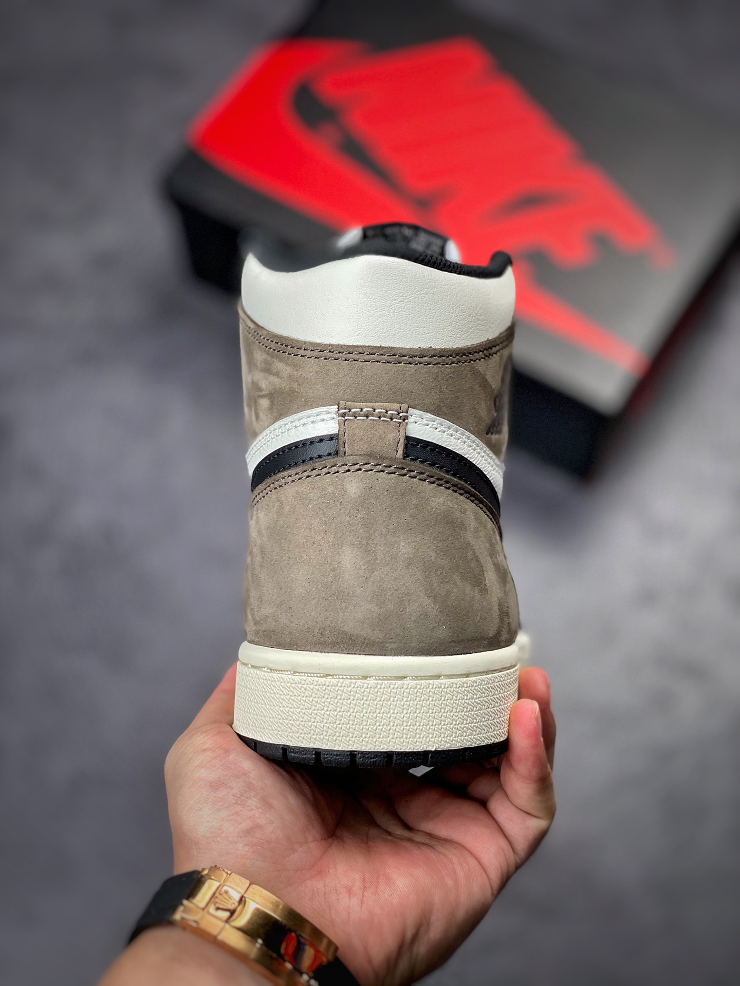 Air Jordan 1 Retro High OG ”Dark Mocha” Black Mocha 555088-105-Top High Quatity Cheap Sneakers Fashion Clothing Clothes Bags handbags Shoes of all Brand wholesale With The best Quality And Beautiful Price from China Factory Chinese suppliers wholesaler seller Air Jordan 1 Retro High OG ”Dark Mocha” Black Mocha 555088-105