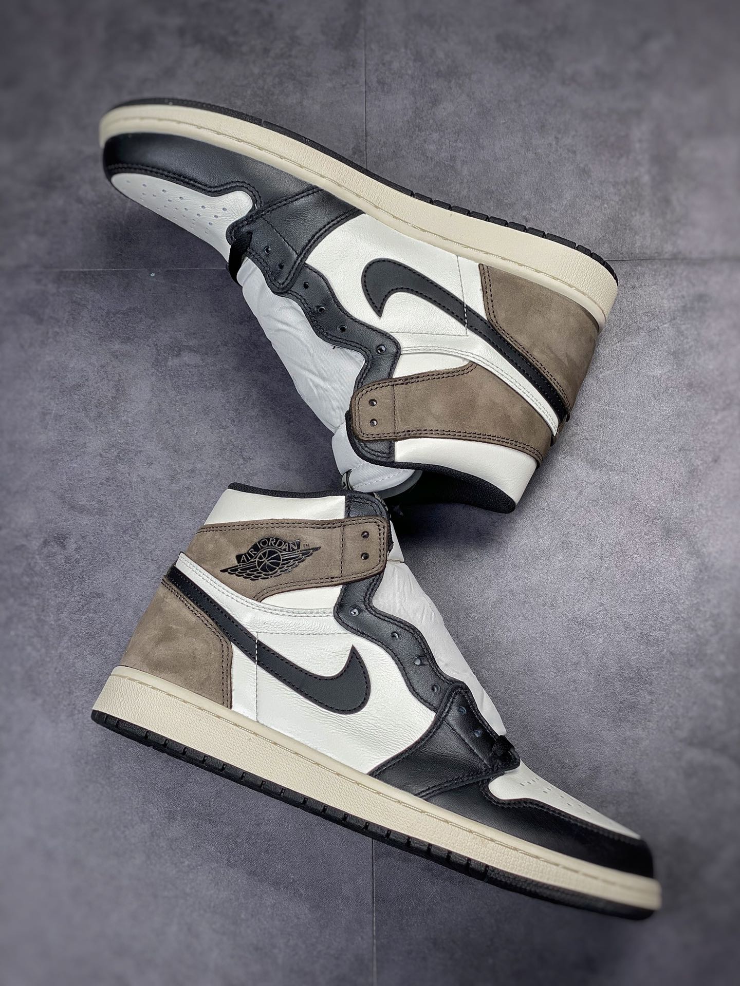 Air Jordan 1 Retro High OG ”Dark Mocha” Black Mocha 555088-105-Top High Quatity Cheap Sneakers Fashion Clothing Clothes Bags handbags Shoes of all Brand wholesale With The best Quality And Beautiful Price from China Factory Chinese suppliers wholesaler seller Air Jordan 1 Retro High OG ”Dark Mocha” Black Mocha 555088-105
