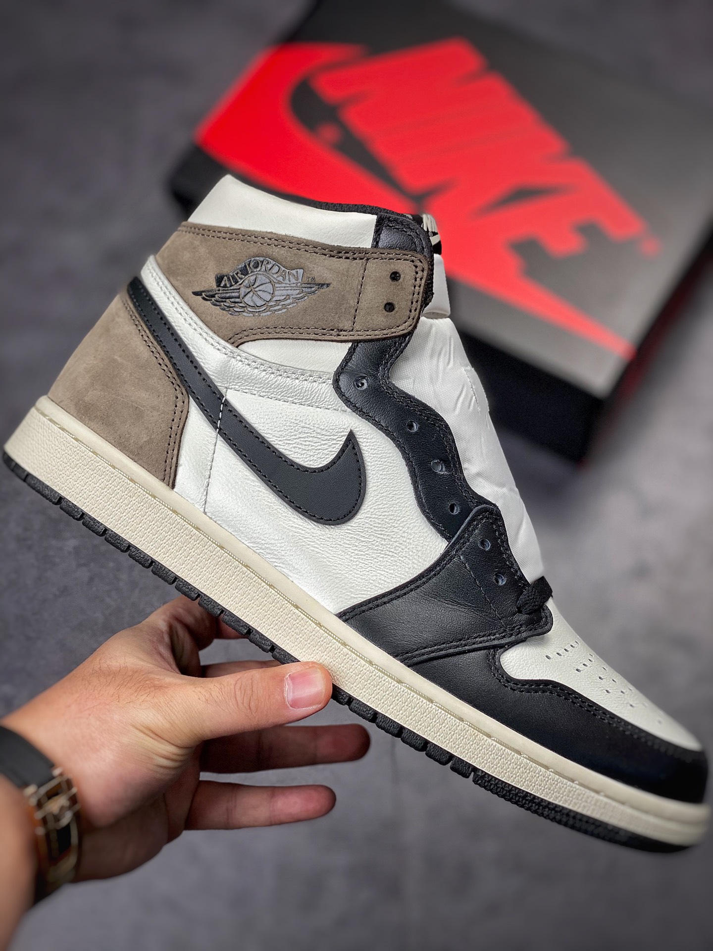 Air Jordan 1 Retro High OG ”Dark Mocha” Black Mocha 555088-105-Top High Quatity Cheap Sneakers Fashion Clothing Clothes Bags handbags Shoes of all Brand wholesale With The best Quality And Beautiful Price from China Factory Chinese suppliers wholesaler seller Air Jordan 1 Retro High OG ”Dark Mocha” Black Mocha 555088-105