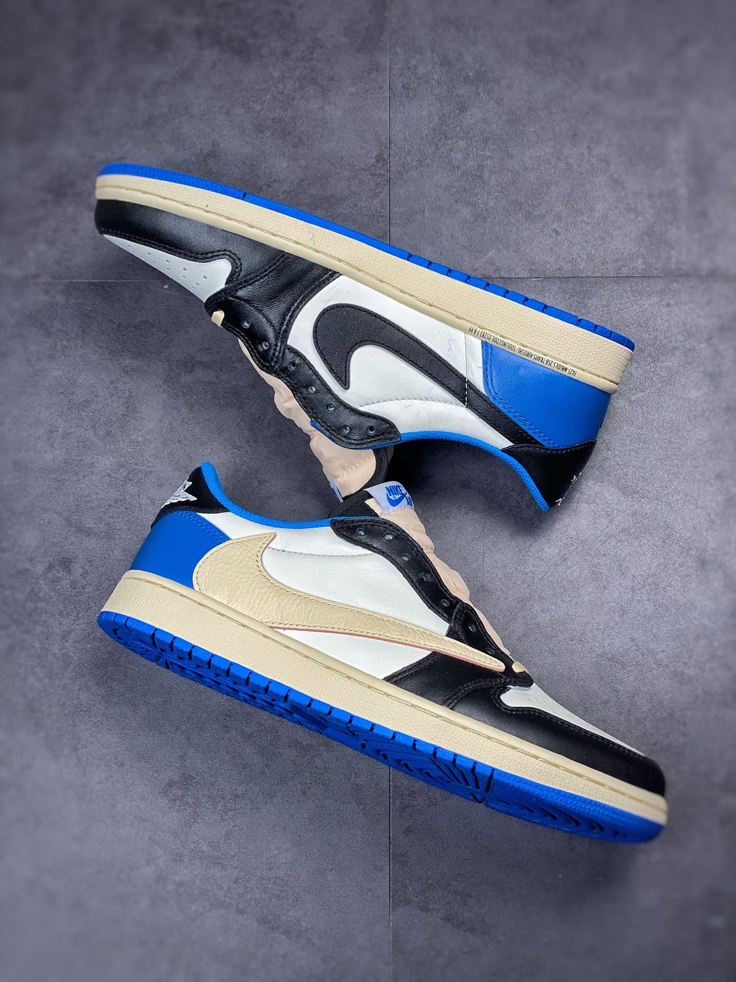 Travis Scott x Fragment x Air Jordan AJ1 Low OG SP Tripartite Joint Lightning Backhook Low Help DM7866-140-Top High Quatity Cheap Sneakers Fashion Clothing Clothes Bags handbags Shoes of all Brand wholesale With The best Quality And Beautiful Price from China Factory Chinese suppliers wholesaler seller Travis Scott x Fragment x Air Jordan AJ1 Low OG SP Tripartite Joint Lightning Backhook Low Help DM7866-140