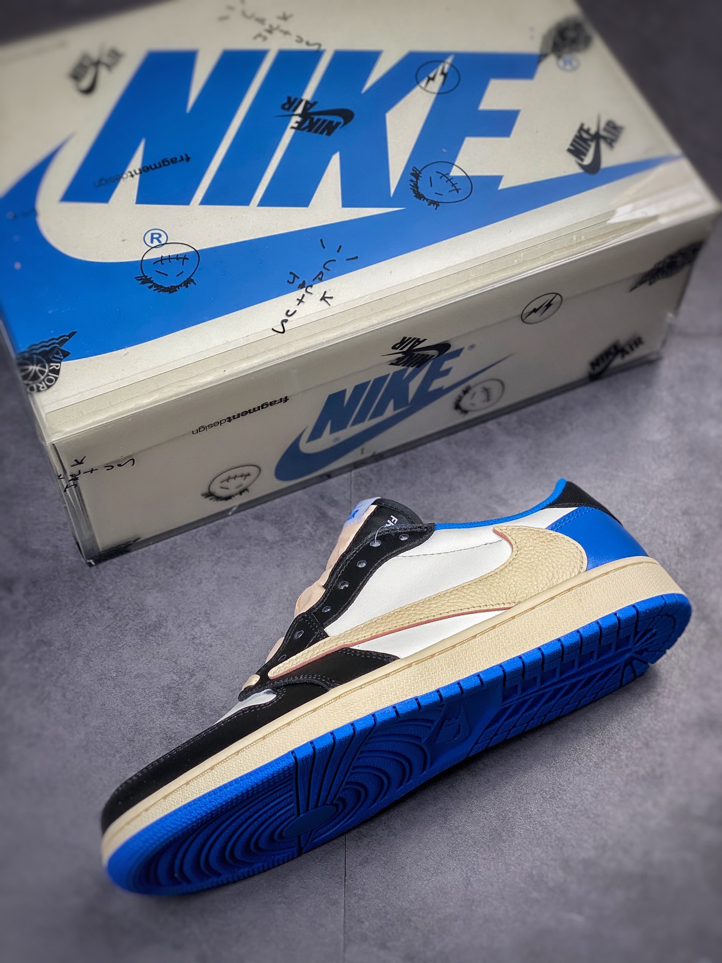 Travis Scott x Fragment x Air Jordan AJ1 Low OG SP Tripartite Joint Lightning Backhook Low Help DM7866-140-Top High Quatity Cheap Sneakers Fashion Clothing Clothes Bags handbags Shoes of all Brand wholesale With The best Quality And Beautiful Price from China Factory Chinese suppliers wholesaler seller Travis Scott x Fragment x Air Jordan AJ1 Low OG SP Tripartite Joint Lightning Backhook Low Help DM7866-140