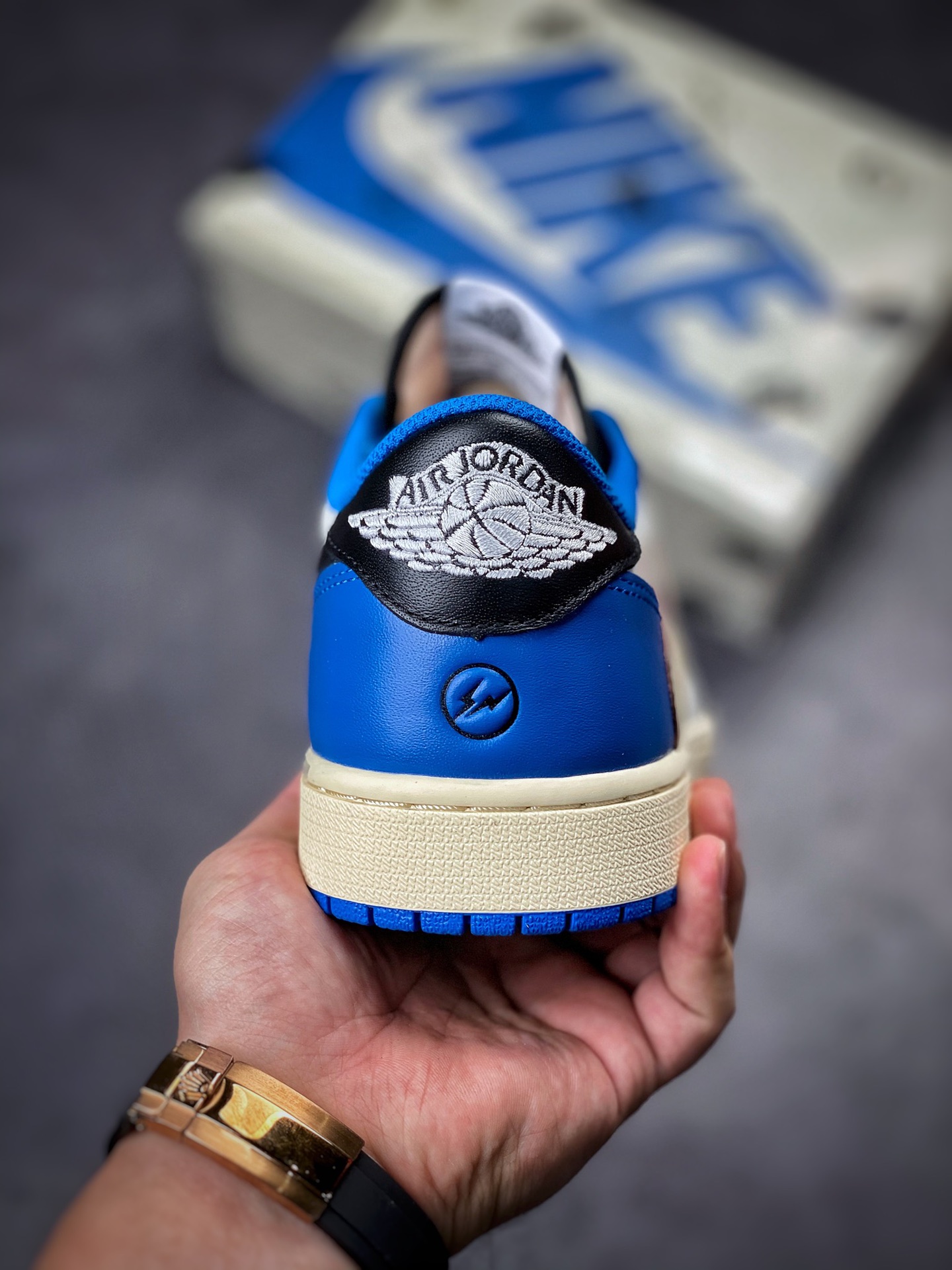 Travis Scott x Fragment x Air Jordan AJ1 Low OG SP Tripartite Joint Lightning Backhook Low Help DM7866-140-Top High Quatity Cheap Sneakers Fashion Clothing Clothes Bags handbags Shoes of all Brand wholesale With The best Quality And Beautiful Price from China Factory Chinese suppliers wholesaler seller Travis Scott x Fragment x Air Jordan AJ1 Low OG SP Tripartite Joint Lightning Backhook Low Help DM7866-140