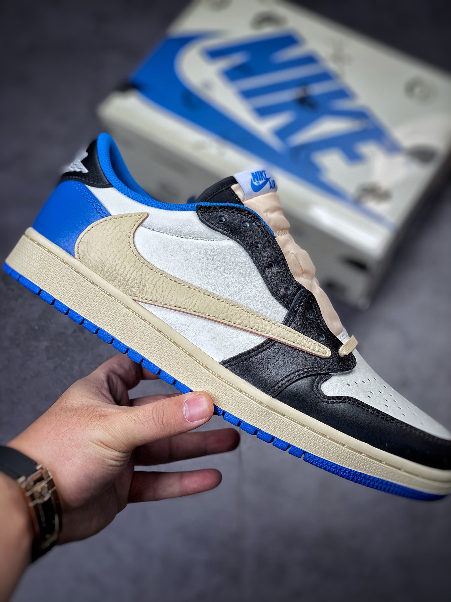 Travis Scott x Fragment x Air Jordan AJ1 Low OG SP Tripartite Joint Lightning Backhook Low Help DM7866-140-Top High Quatity Cheap Sneakers Fashion Clothing Clothes Bags handbags Shoes of all Brand wholesale With The best Quality And Beautiful Price from China Factory Chinese suppliers wholesaler seller Travis Scott x Fragment x Air Jordan AJ1 Low OG SP Tripartite Joint Lightning Backhook Low Help DM7866-140