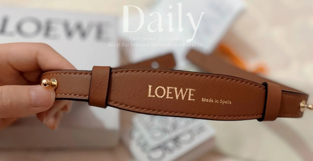Loewe LuojiaCow leather short shoulder strap, can be matched with Loewe bags of various colors, super versatile