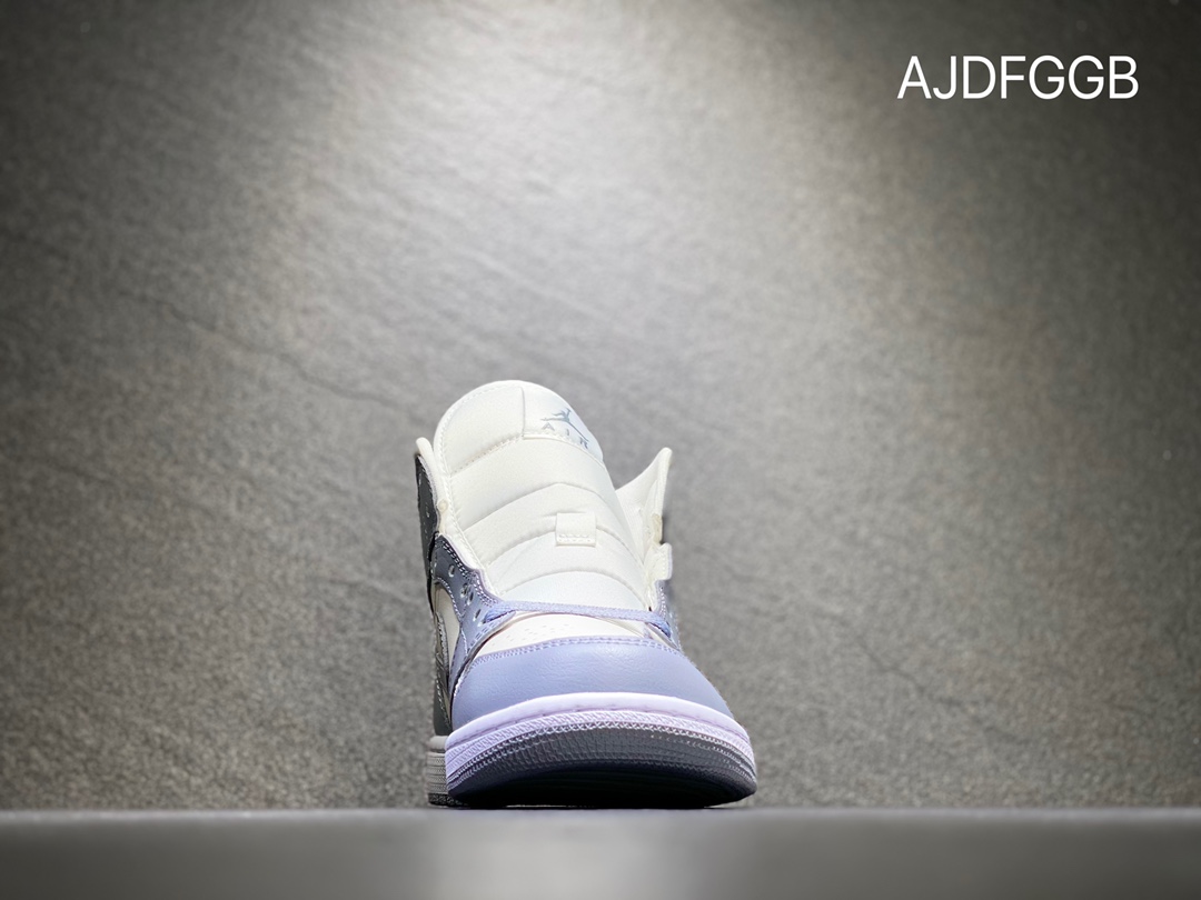 本地自取260 NIKE Air Jordan 1 mid乔丹中帮休闲板鞋 BQ6472-115