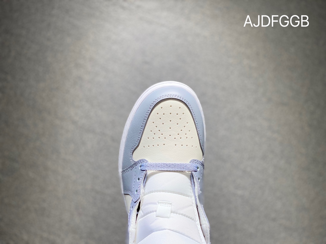 本地自取260 NIKE Air Jordan 1 mid乔丹中帮休闲板鞋 BQ6472-115