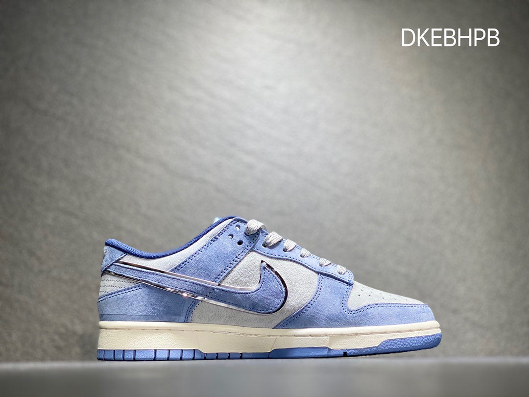 320 Nike SB dunk Low 低帮休闲运动滑板板鞋 DR3369-526