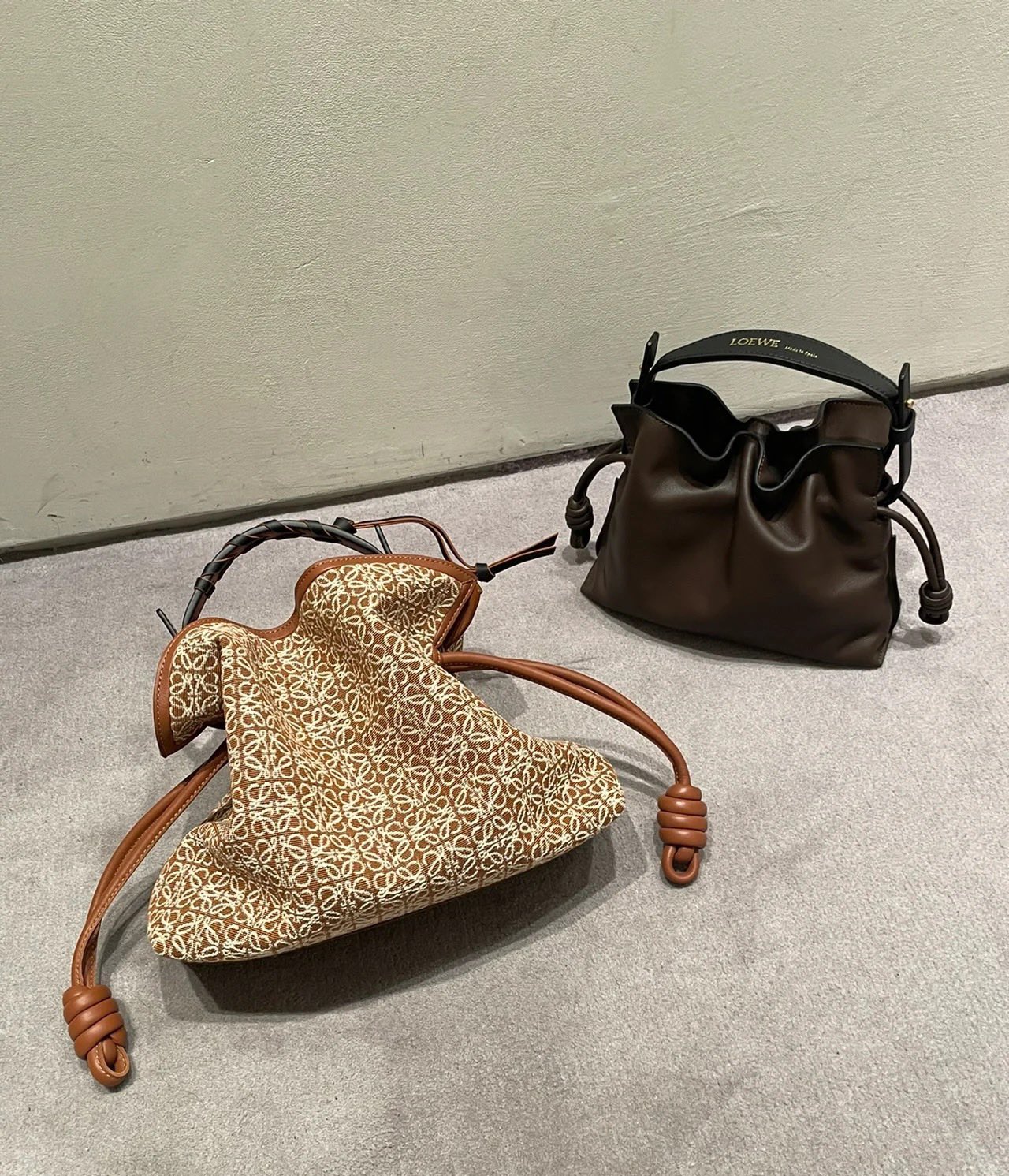LoeweThere are so many combinations, highly recommended by Loewe bloggers! Bag handle shoulder strap