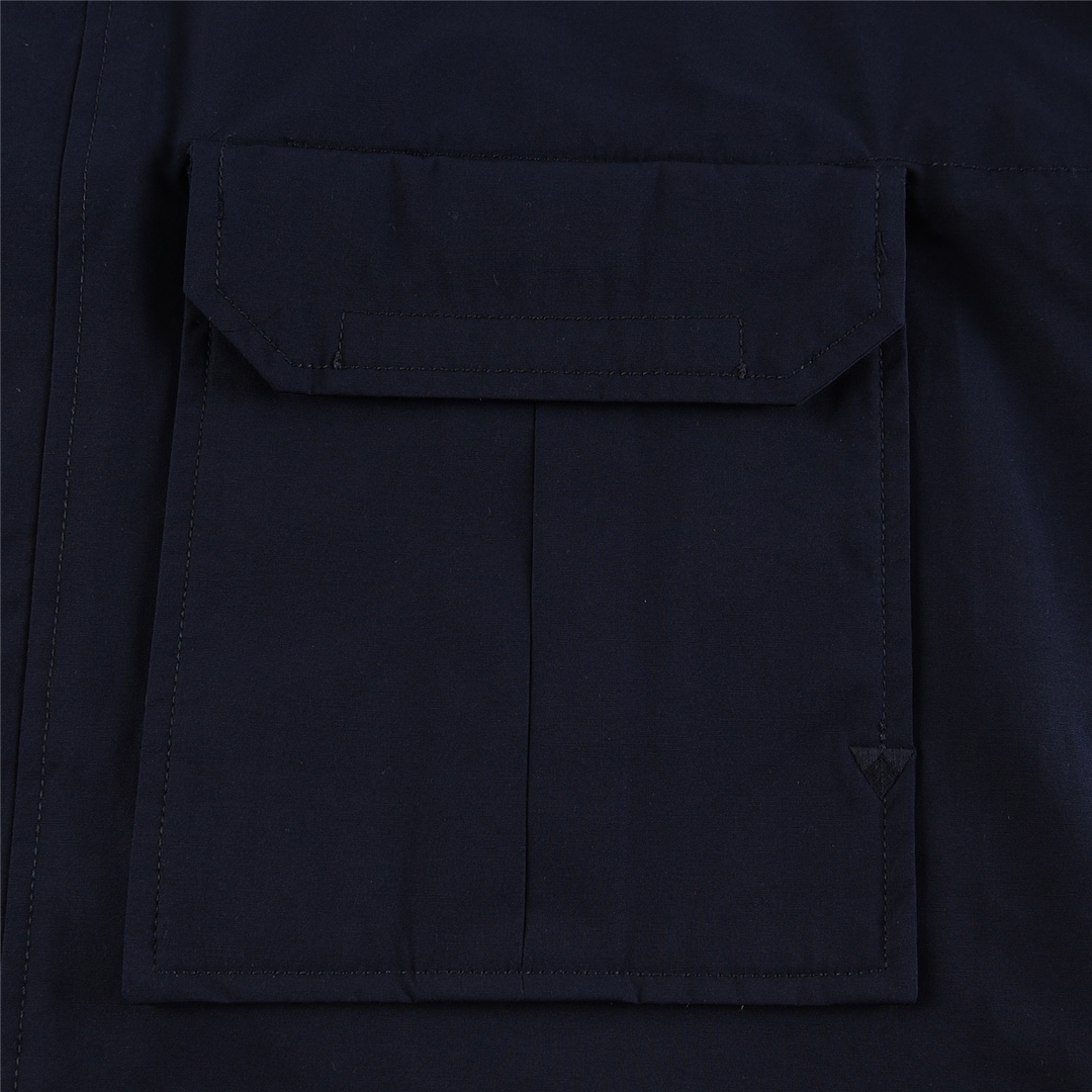 Gucci/古驰X TNF 联名夹克冲锋衣系列 5