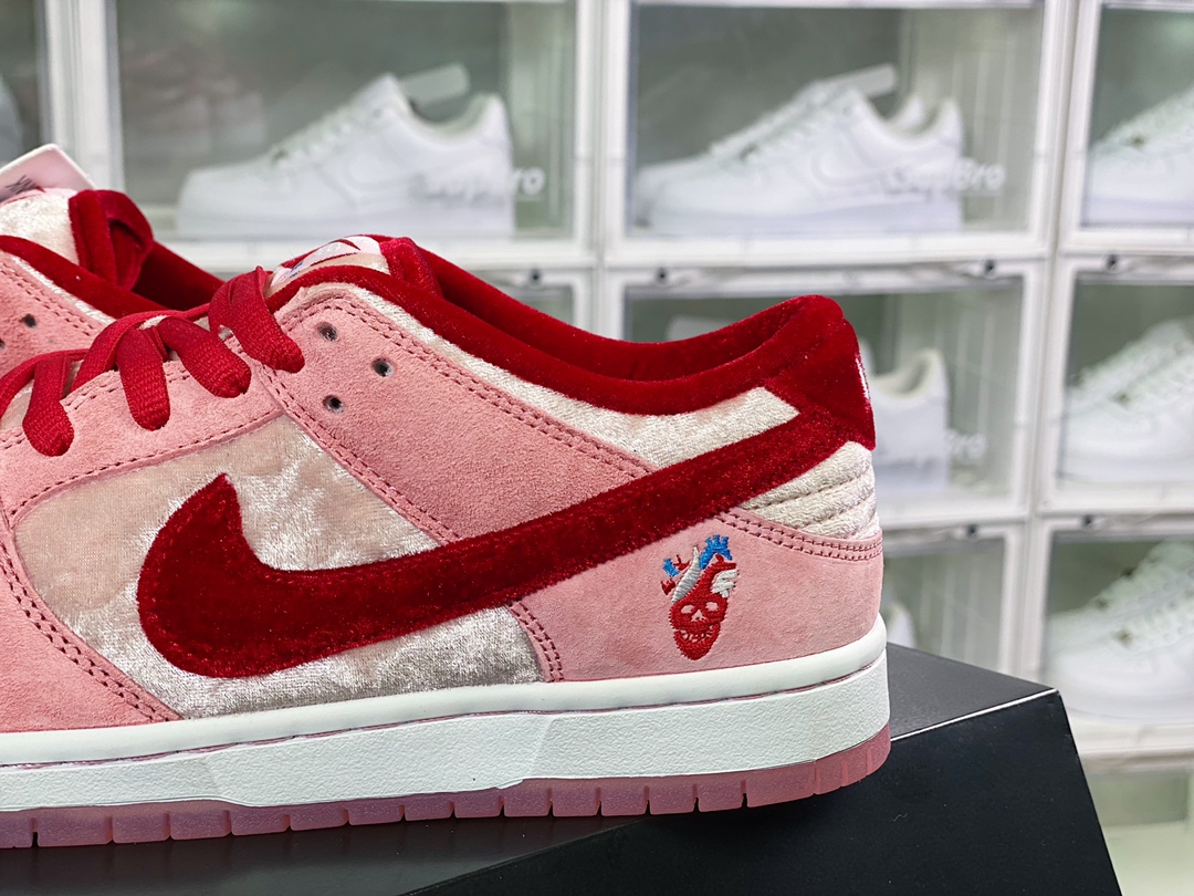 260 StrangeLove x Nike SB Dunk Low”Valentine's Day”扣篮CT2552-800