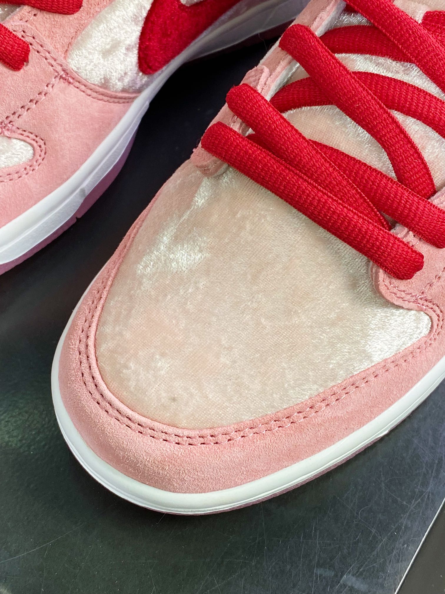 260 StrangeLove x Nike SB Dunk Low”Valentine's Day”扣篮CT2552-800