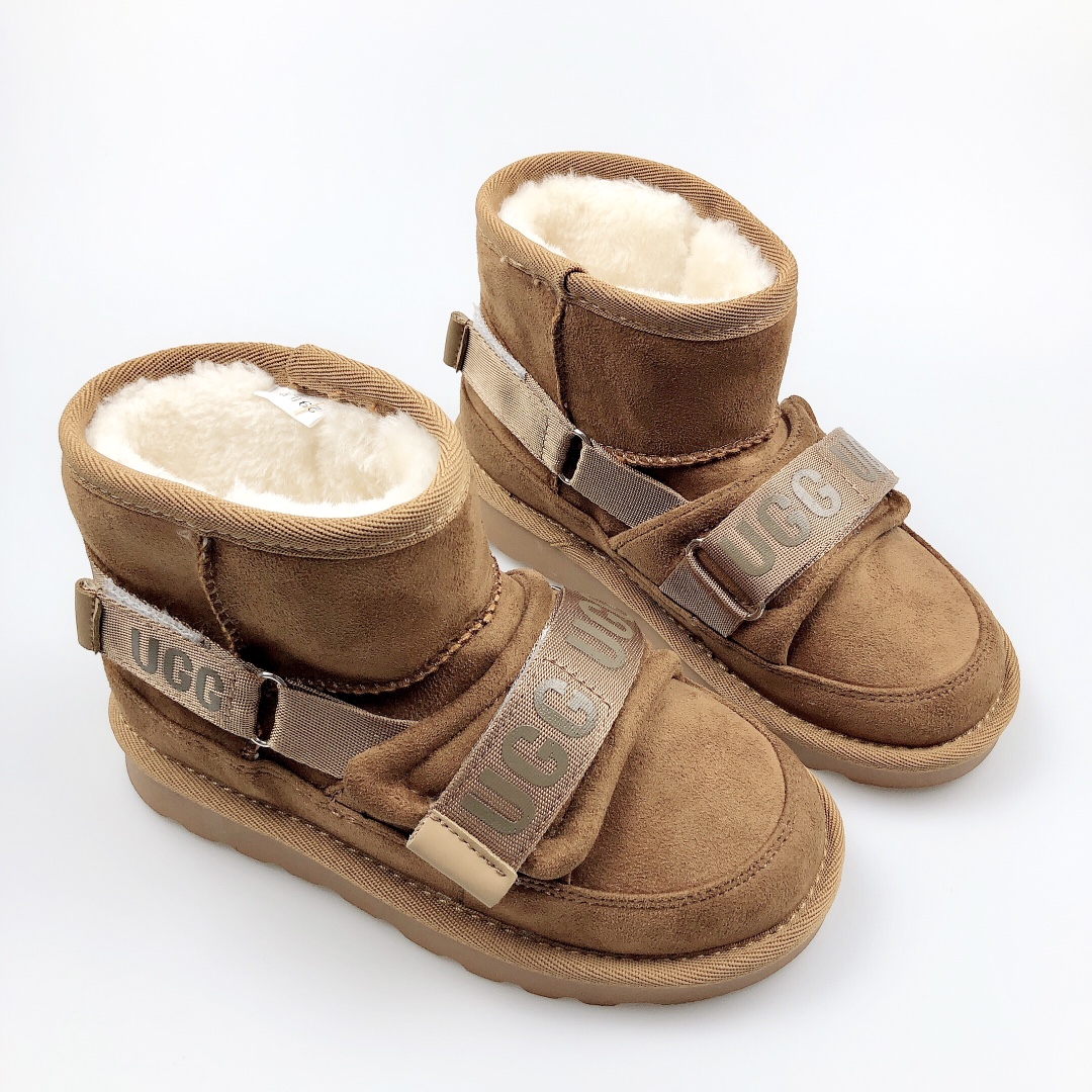 🍒UGG2822 爆版周冬雨新款机车雪地靴秋冬新款加绒加厚时尚潮流棉鞋💘 💘儿童时尚平底魔术贴雪地靴短筒防滑保暖厚底一脚蹬百搭童鞋网红短靴 🍎材料:牛皮+羊毛混纺 😘颜色:黑色,栗色,巧色 🌹号码:26-35-选品中心