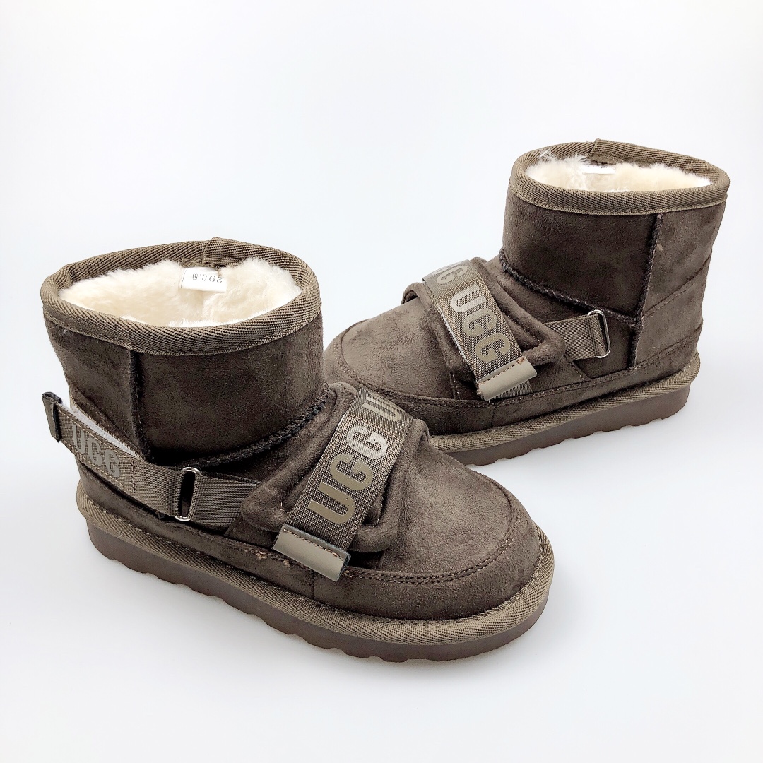 图片[4]-🍒UGG2822 爆版周冬雨新款机车雪地靴秋冬新款加绒加厚时尚潮流棉鞋💘 💘儿童时尚平底魔术贴雪地靴短筒防滑保暖厚底一脚蹬百搭童鞋网红短靴 🍎材料：牛皮+羊毛混纺 😘颜色：黑色，栗色，巧色 🌹号码：26-35-选品中心