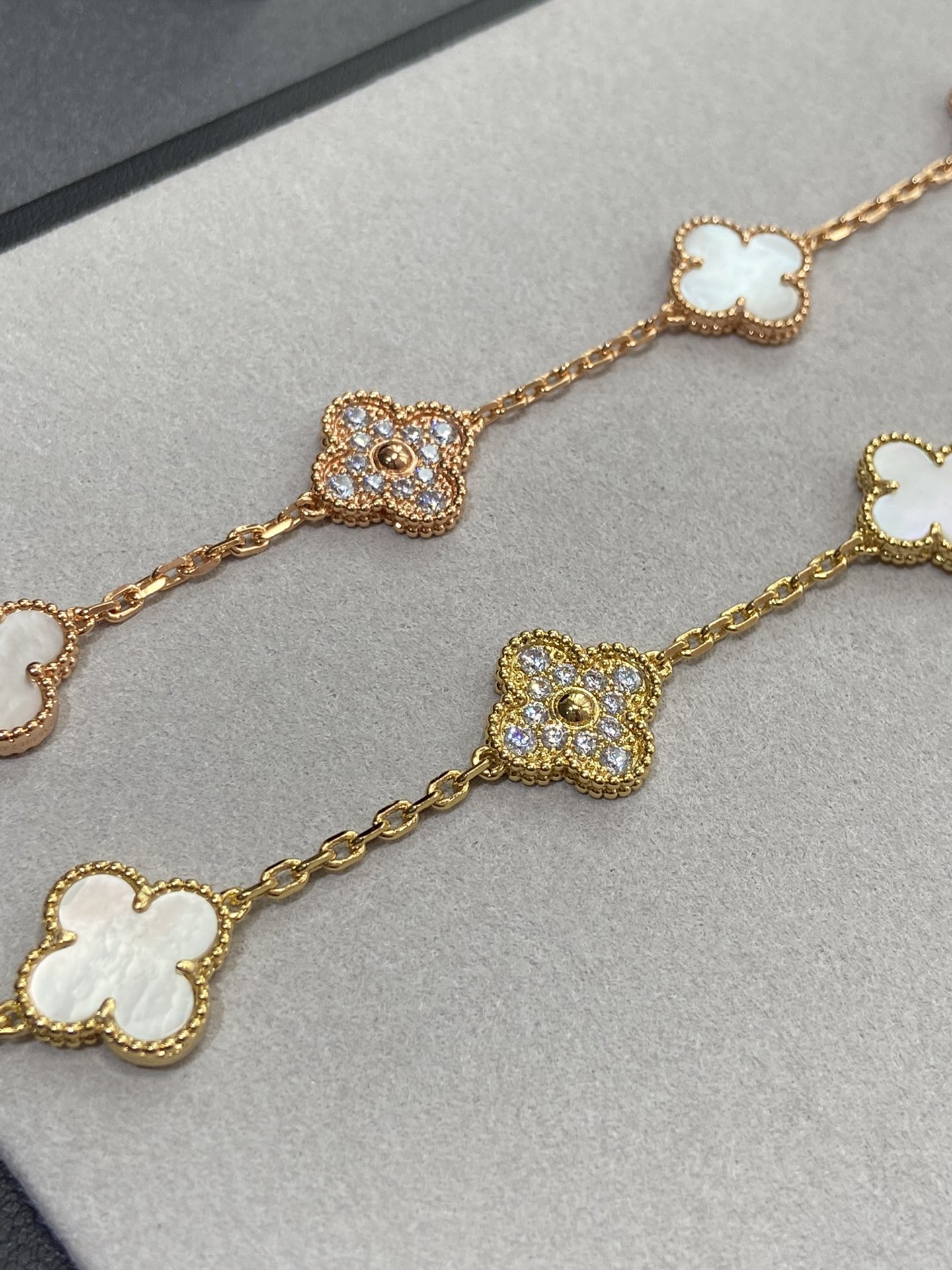 Van Cleef & Arpels: Rose Gold vs - Comprehensive 5