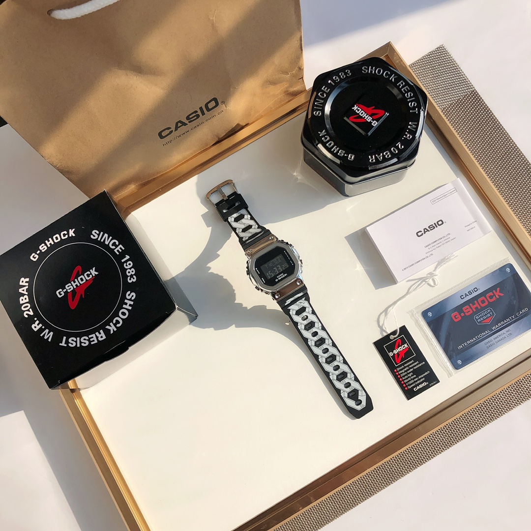 Часы Casio G-SHOCK