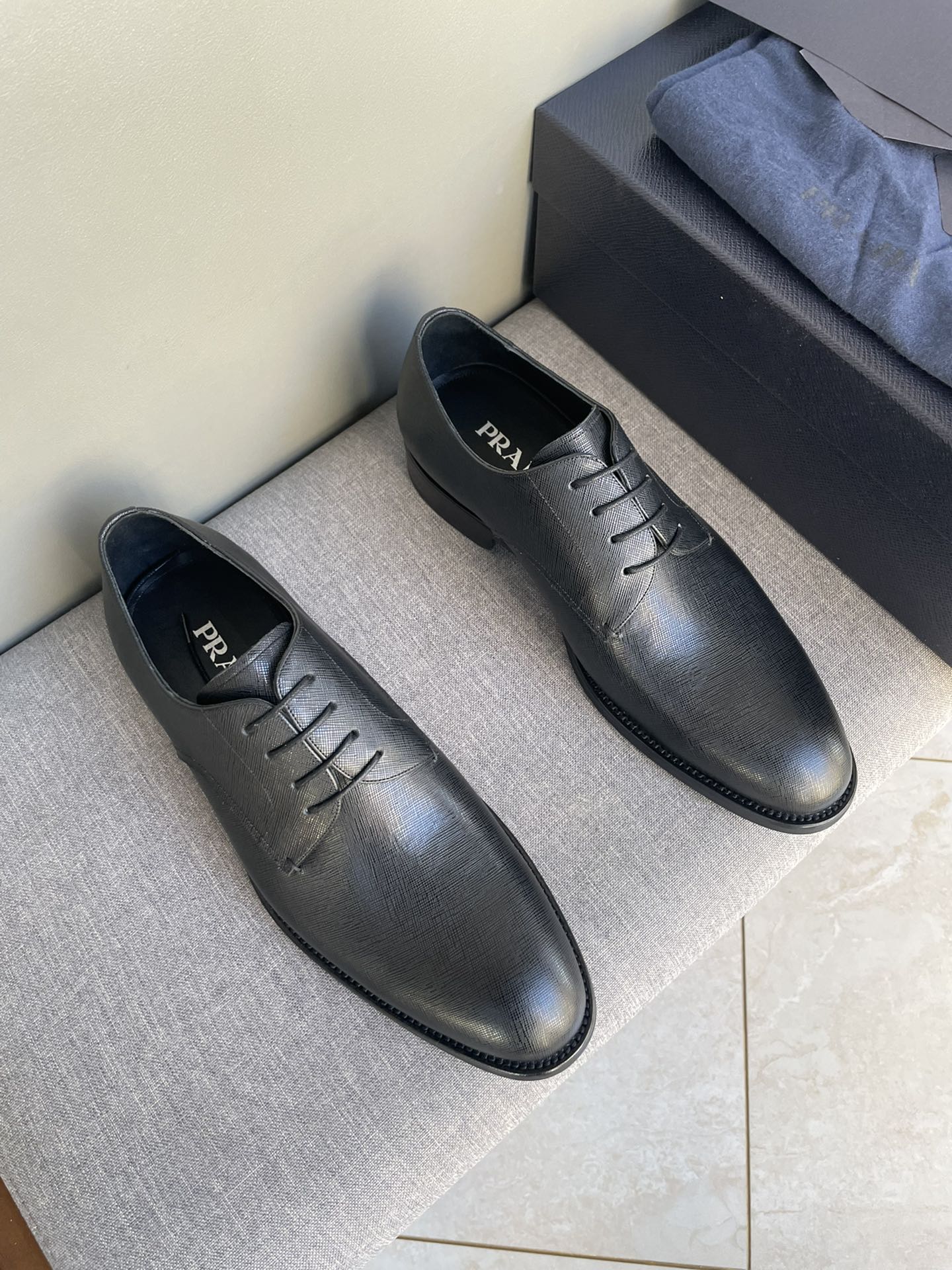 Prada Shoes Plain Toe Highest quality replica
 Black Calfskin Cowhide Genuine Leather Casual